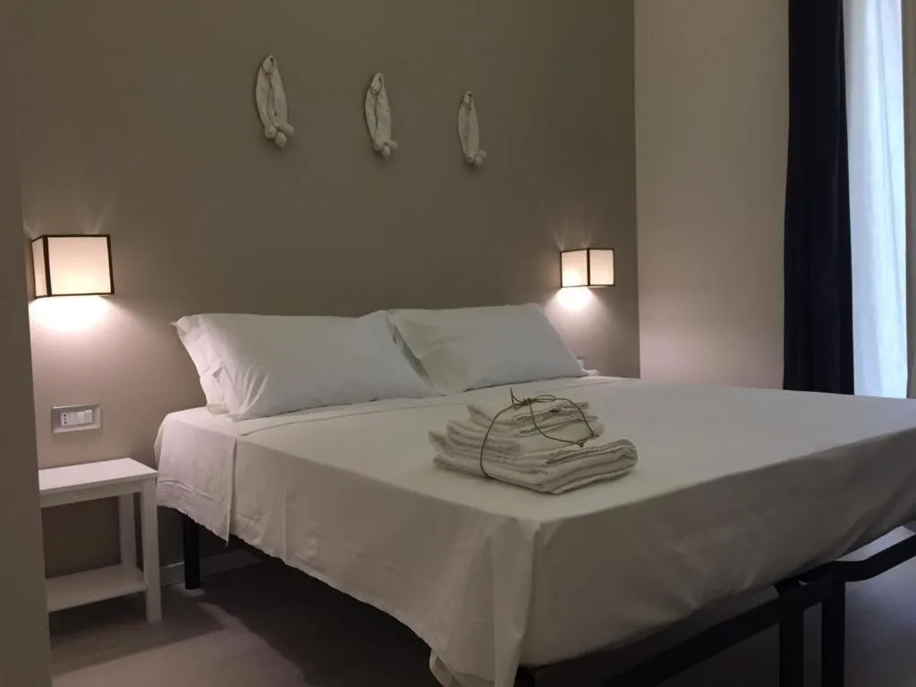 Double Room with Balcony in Gatto Bianco Duchessa