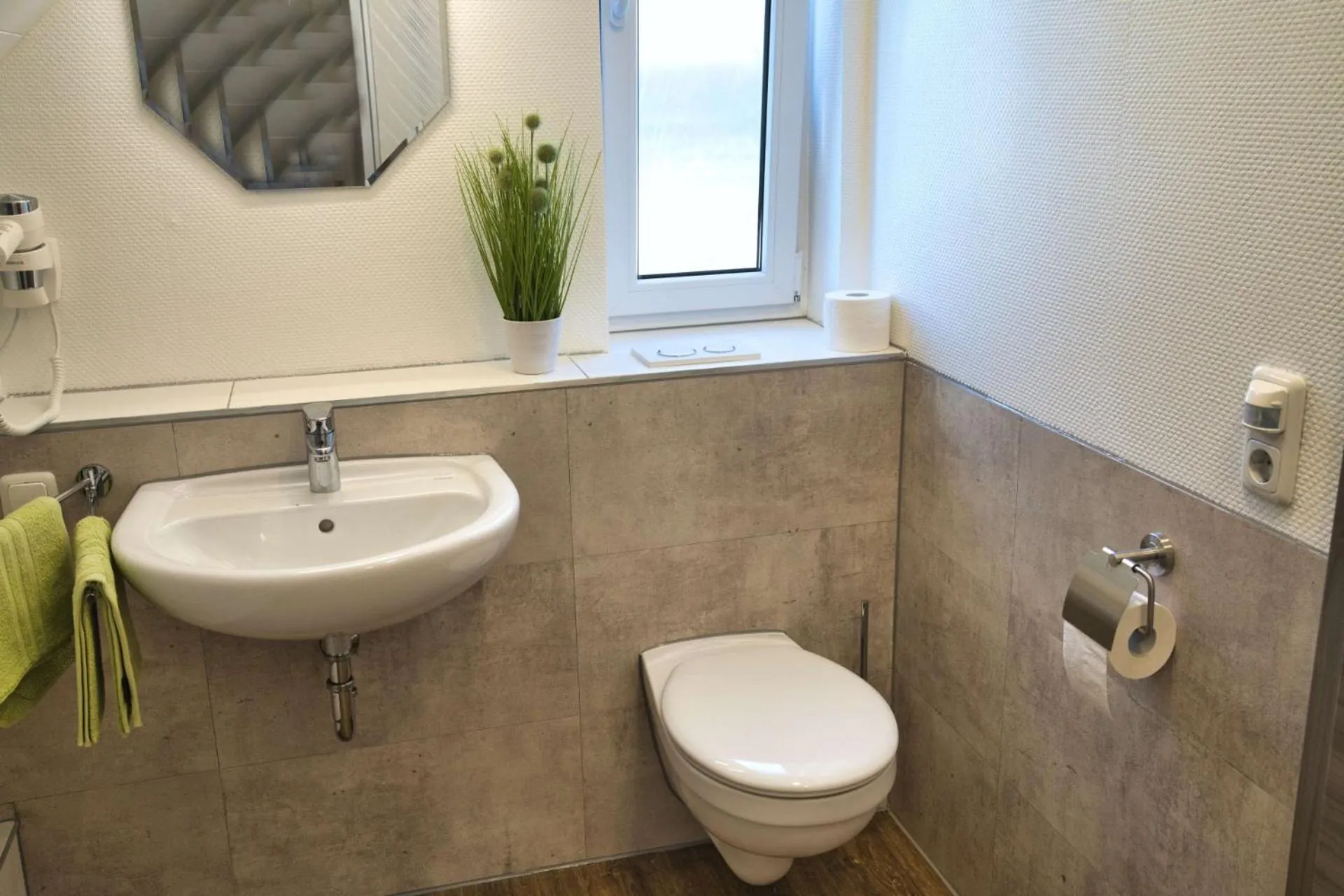 Bathroom in Gästehäuschen-Hösbach