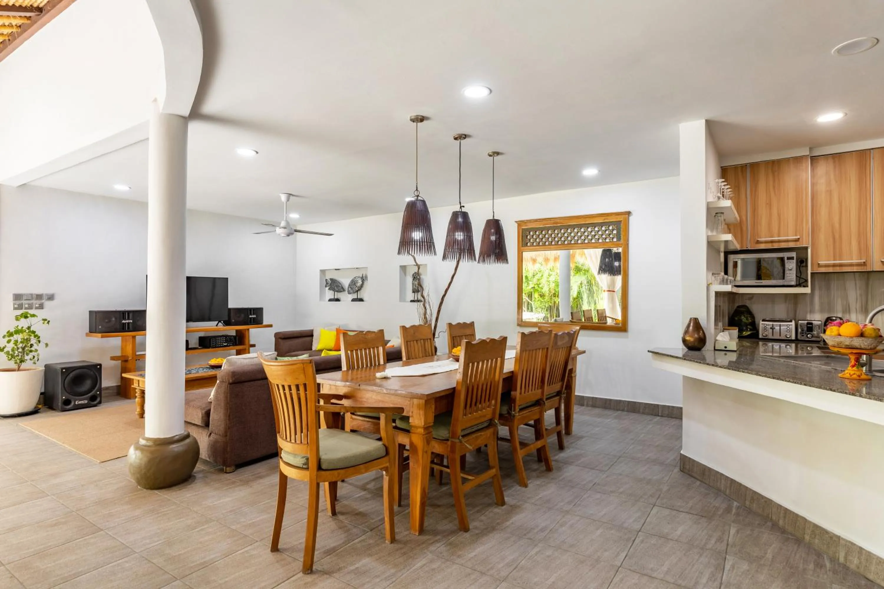 Dining area in Elina Villas Seminyak
