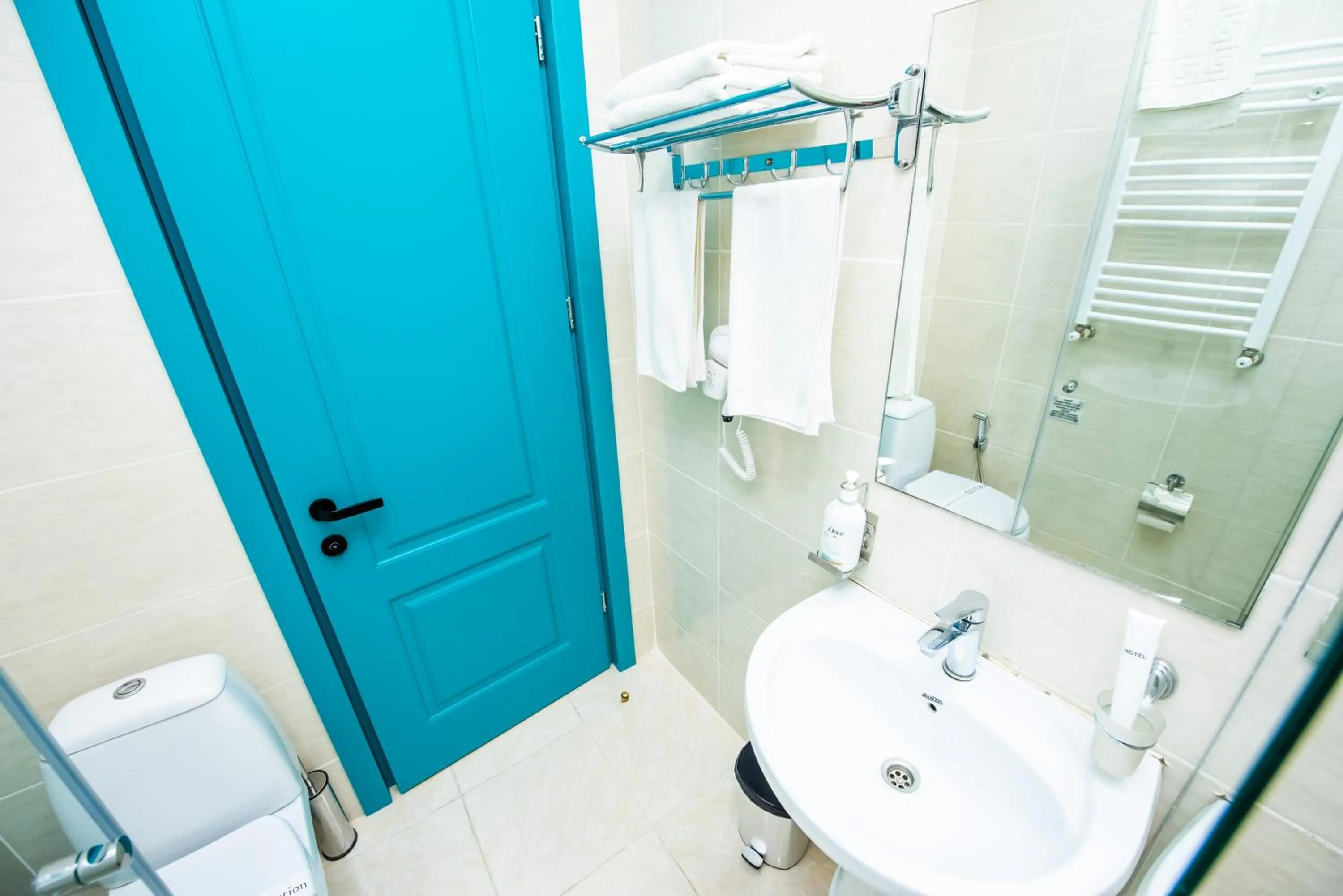 Shower in City Inn - Boutique Hotel Tbilisi