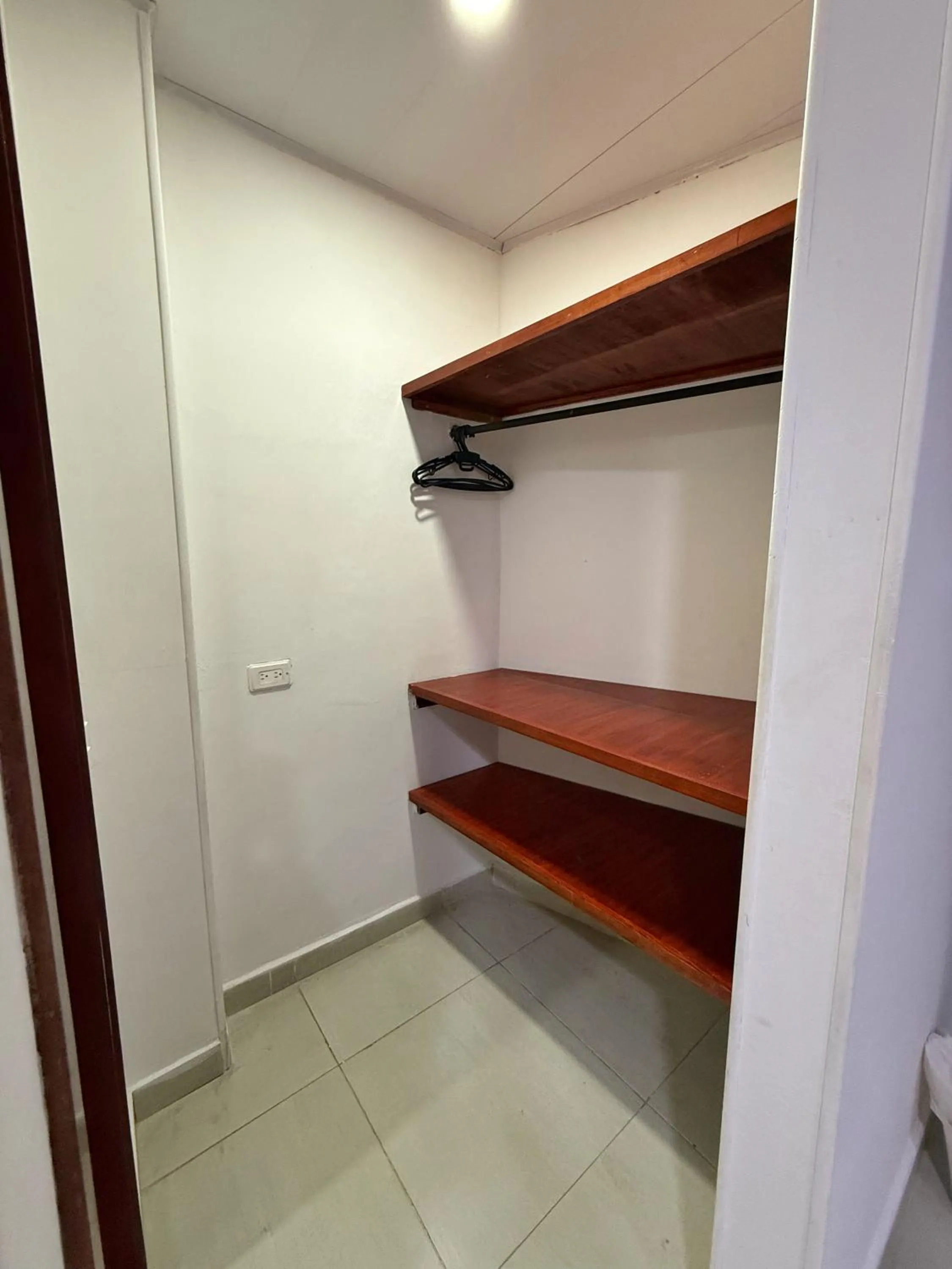 wardrobe in Apartahotel Caribe Diez