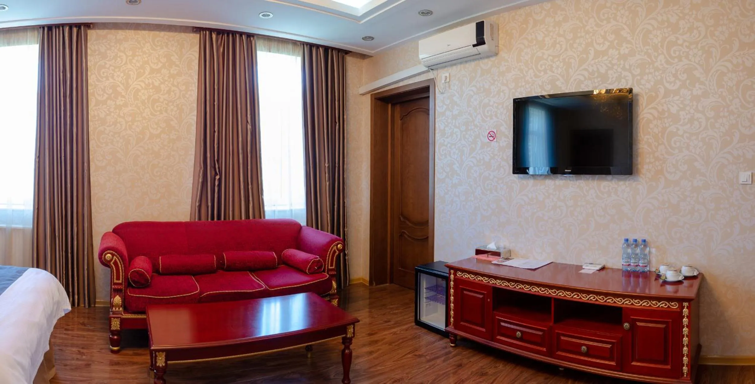 TV and multimedia in Dormitory Hualing Tbilisi