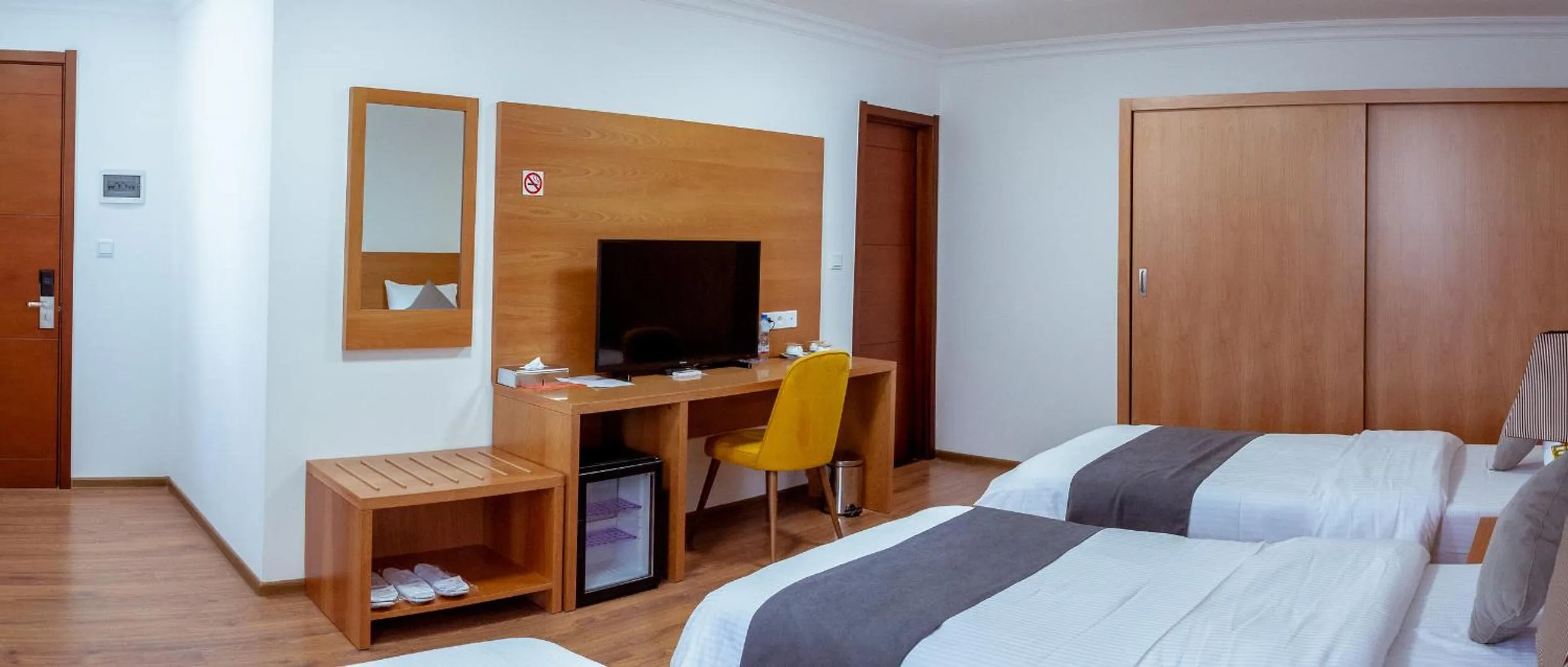 Communal lounge/ TV room in Dormitory Hualing Tbilisi