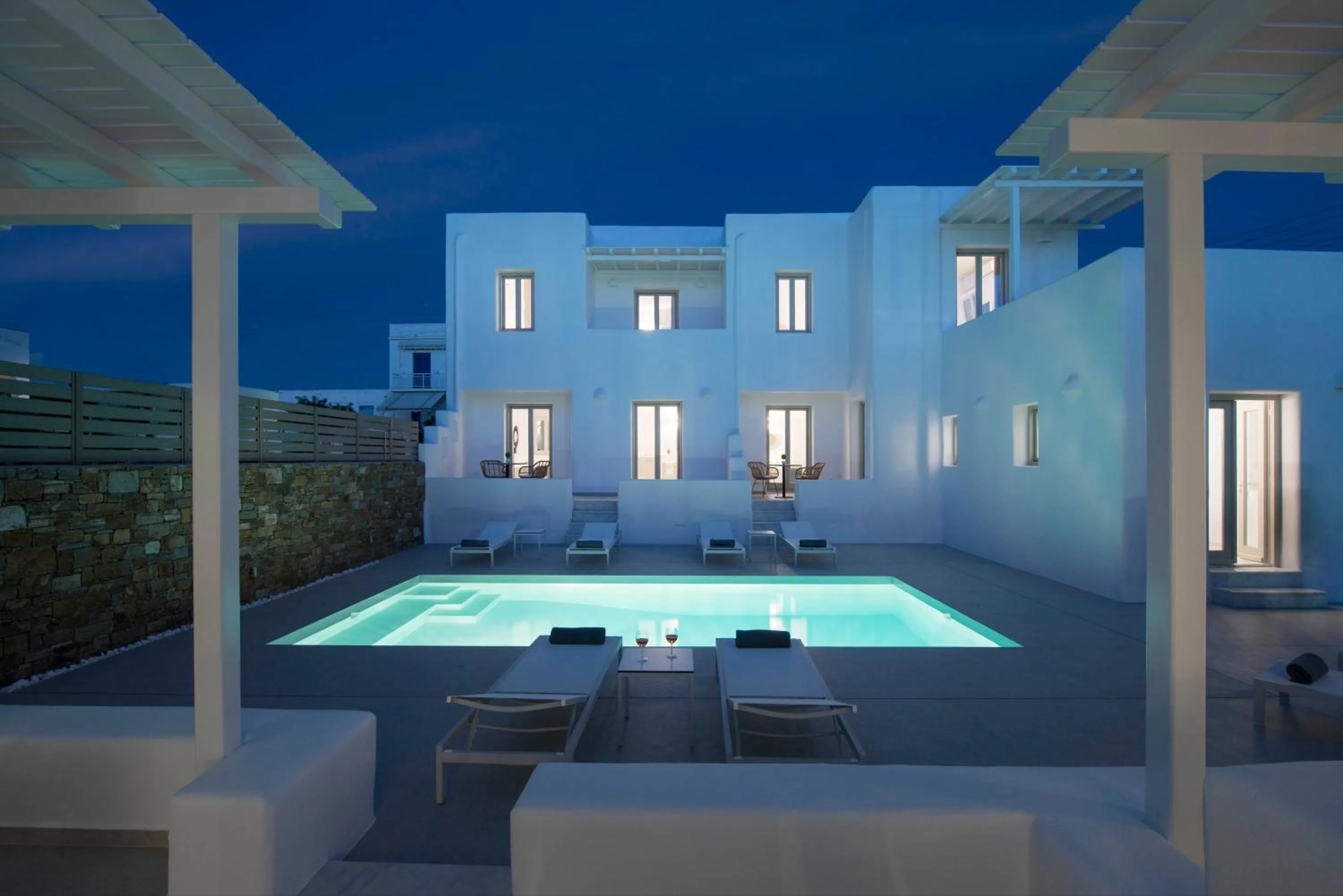 Balcony/Terrace in White Blossom