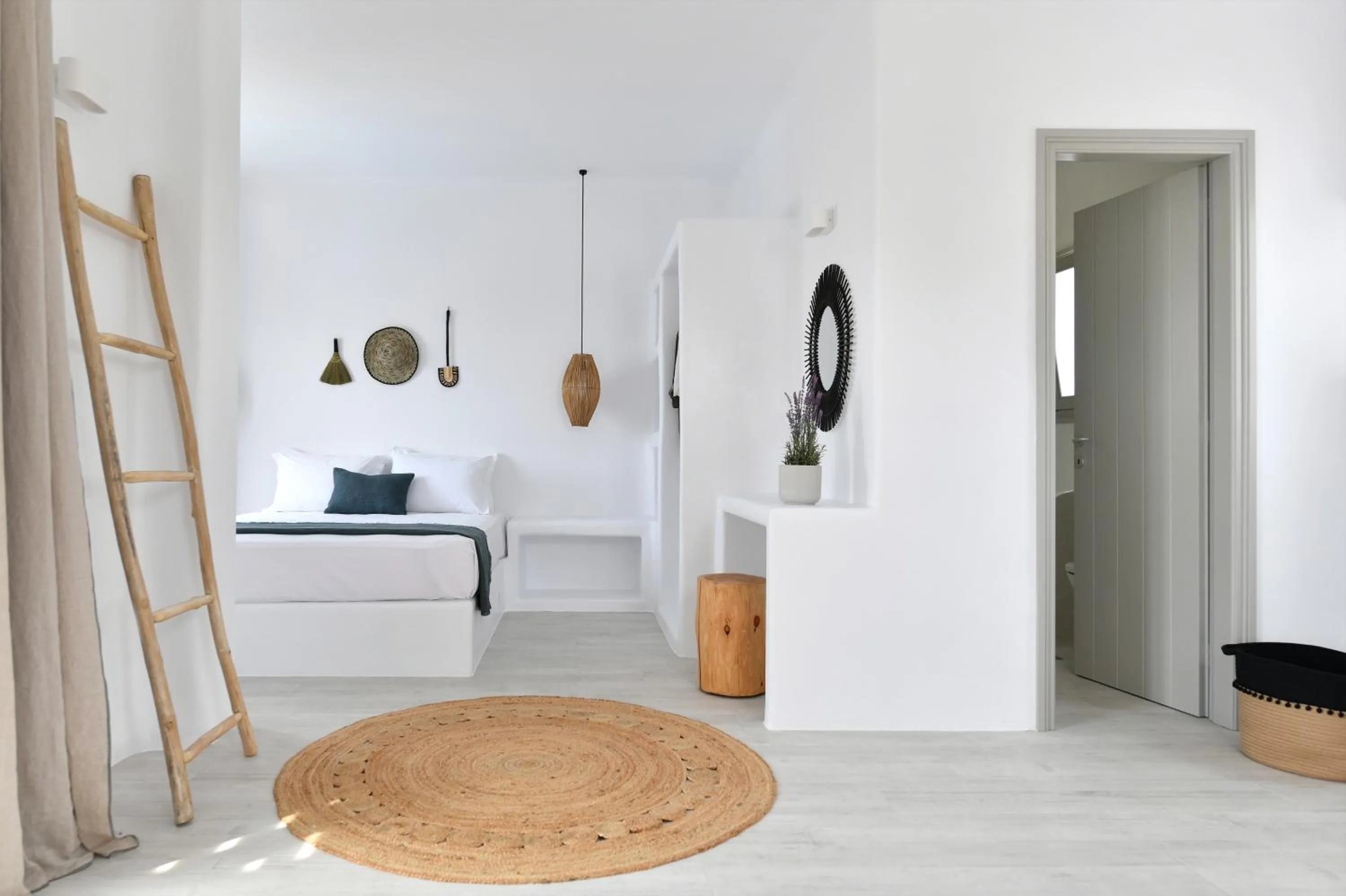 Seating area in White Blossom