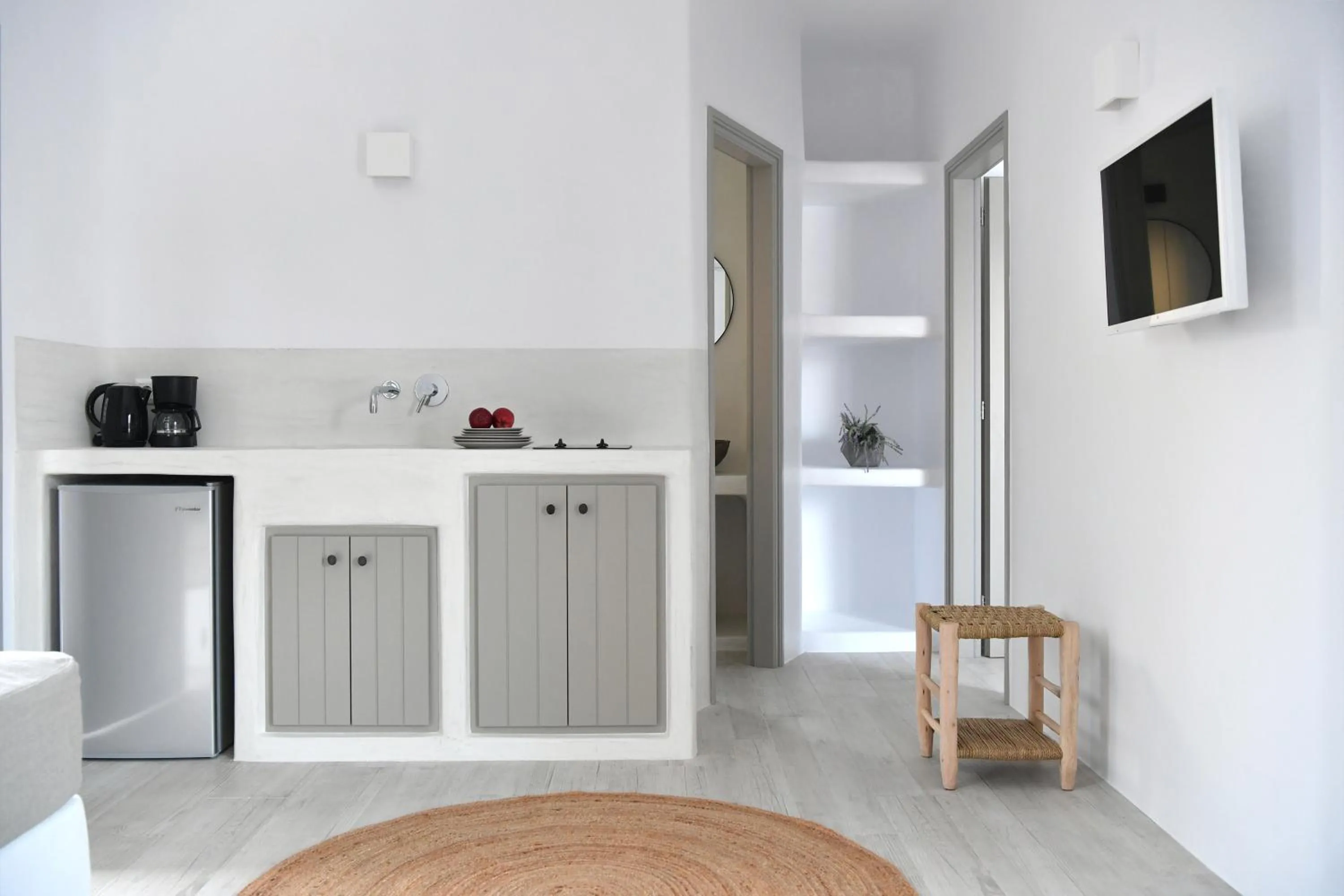 Seating area in White Blossom