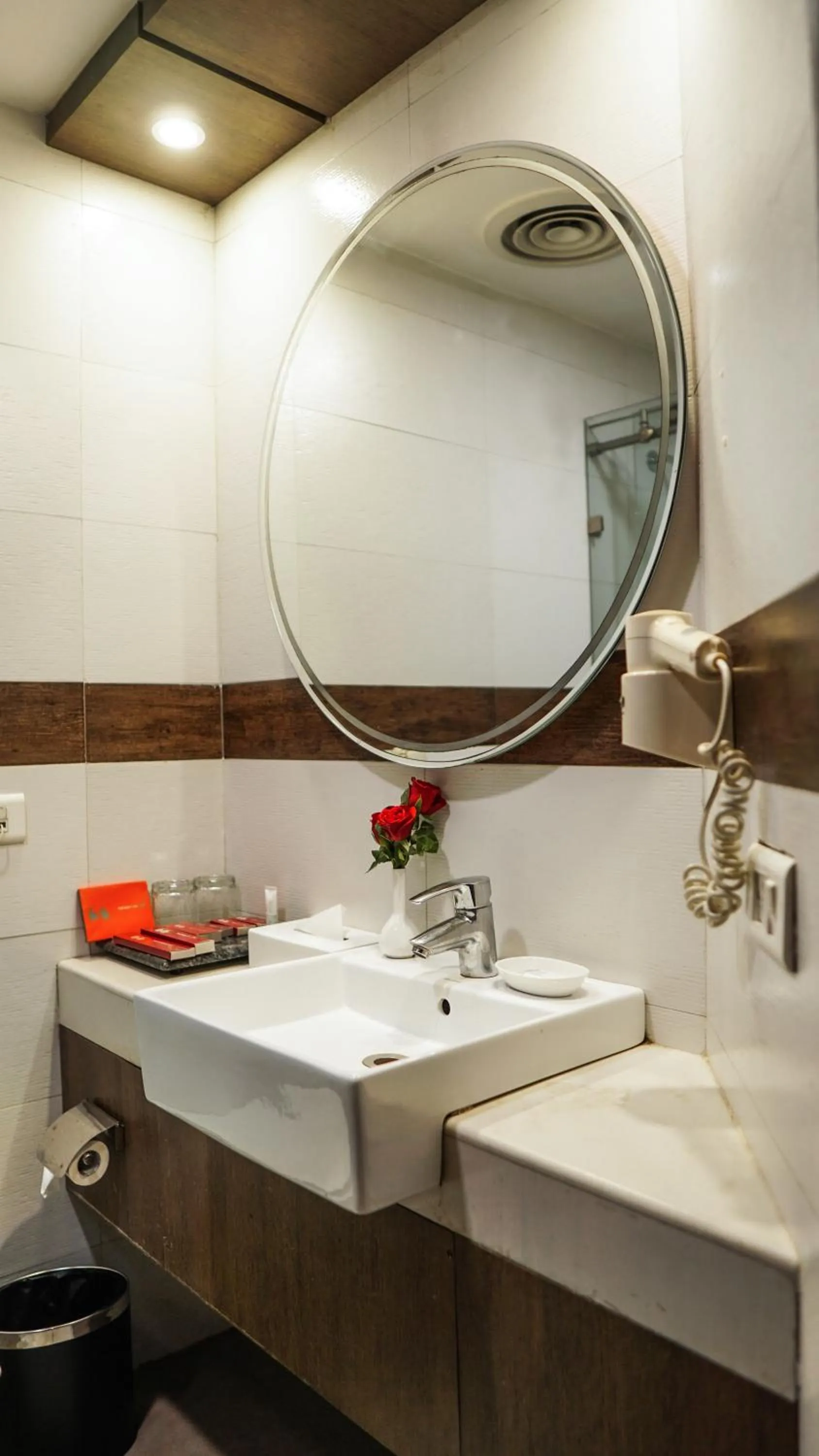 Bathroom in Hotel Centre Point