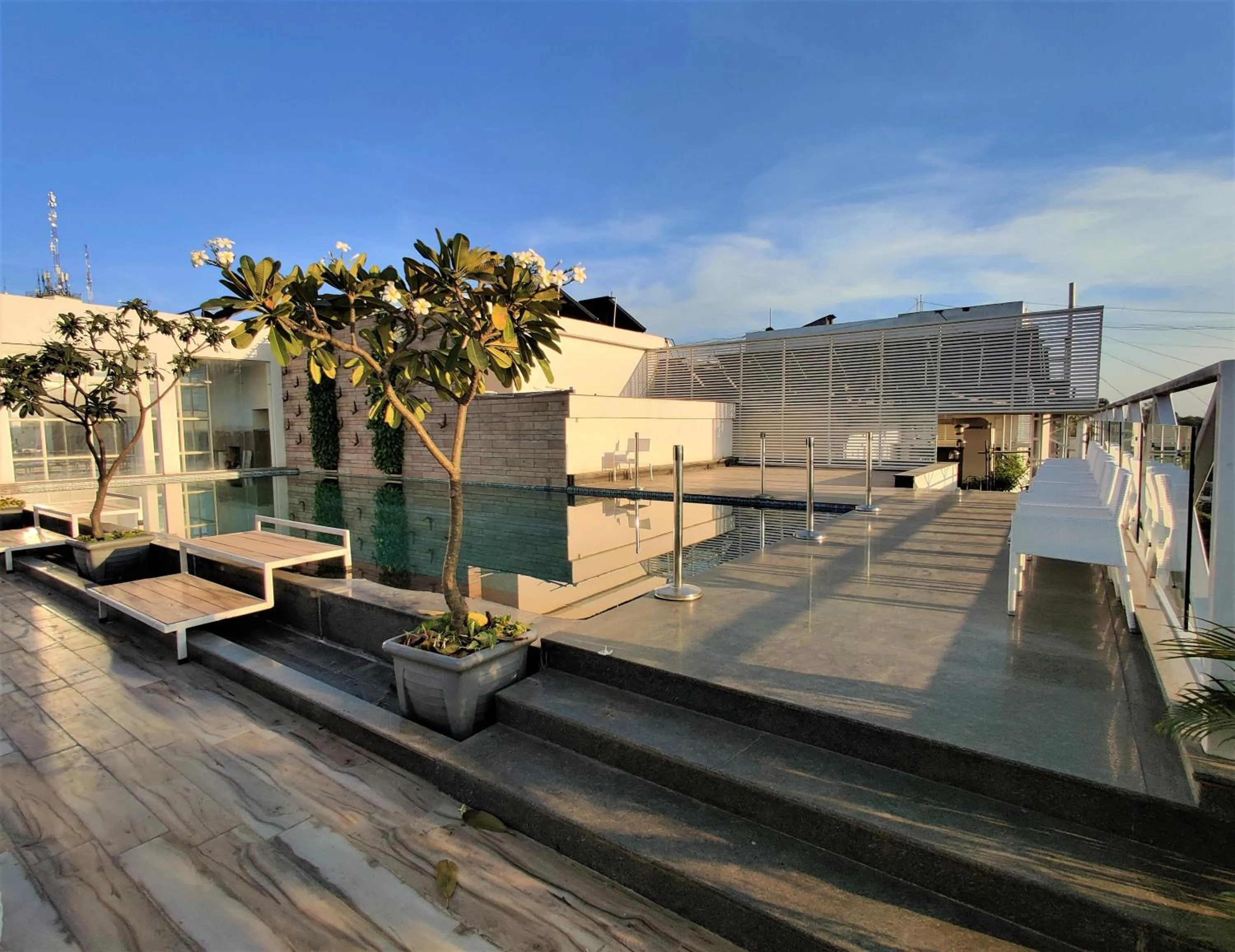 Swimming pool in Hotel Centre Point