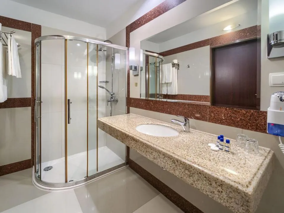 Shower in Hotel Gołębiewski Mikołajki