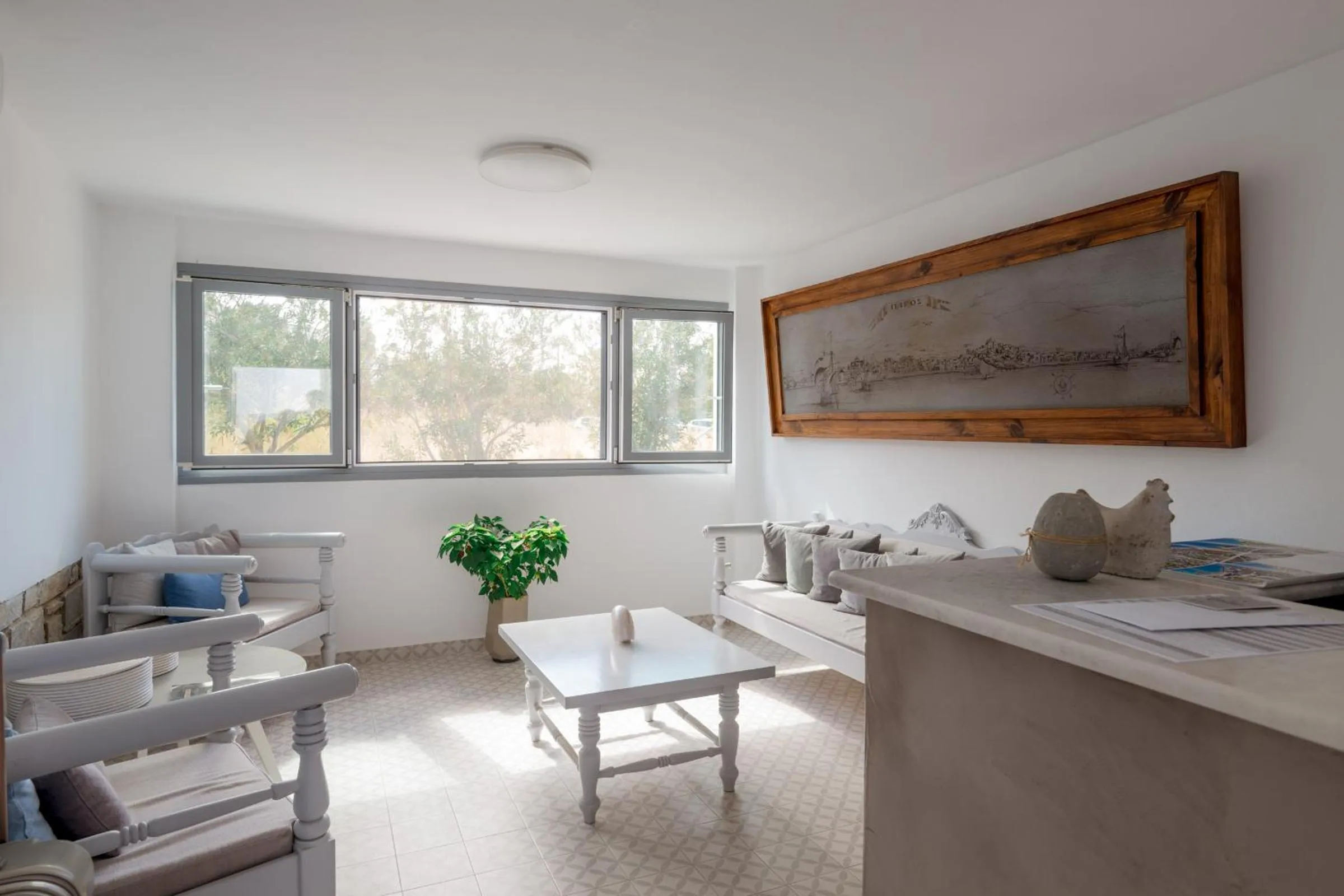 Living room in Nautilus Apartments-Suites