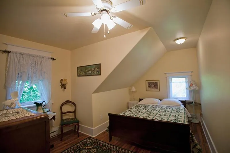 Bed in Lionheart Guest House