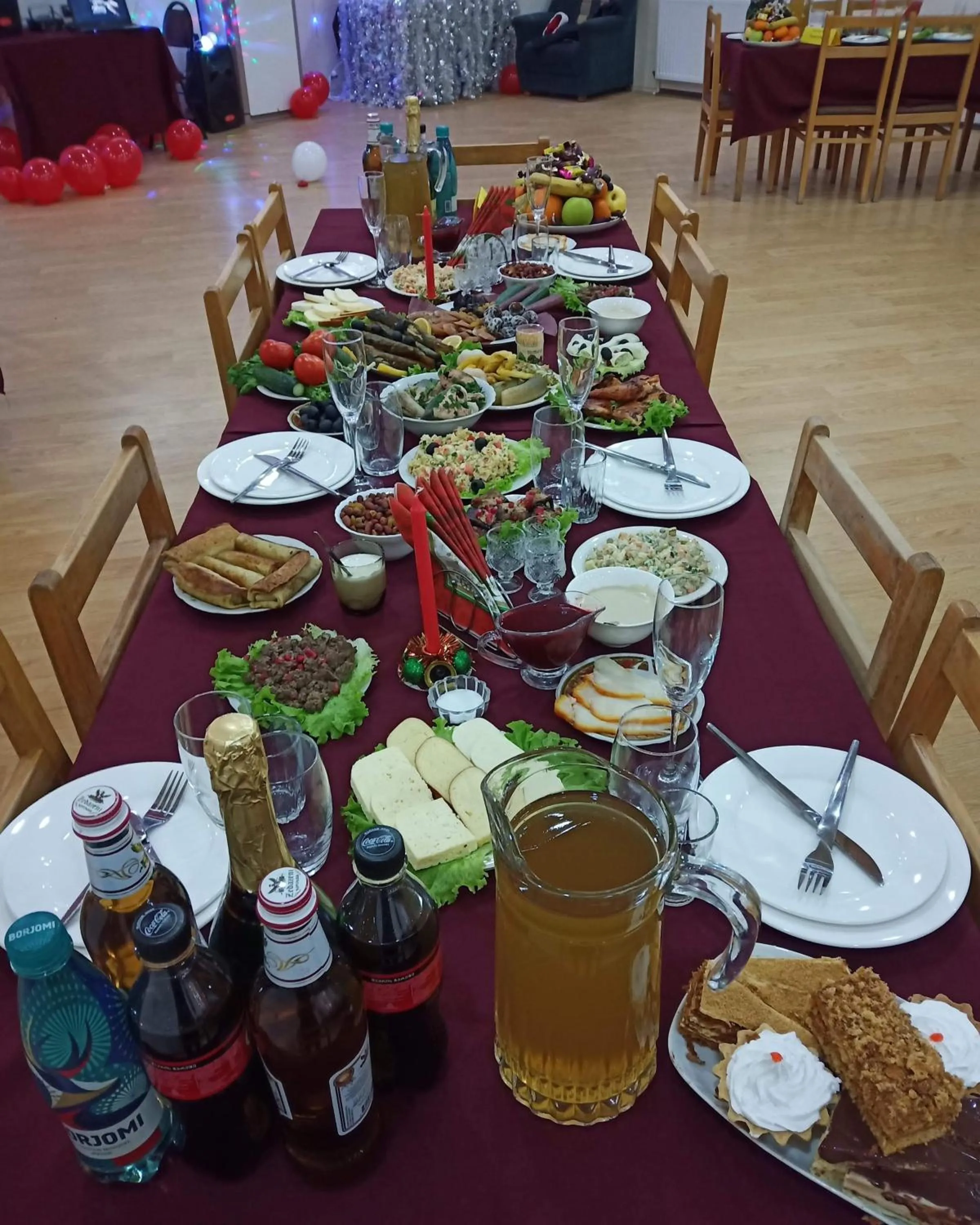 Restaurant/places to eat in Dkd-bridge Hotel