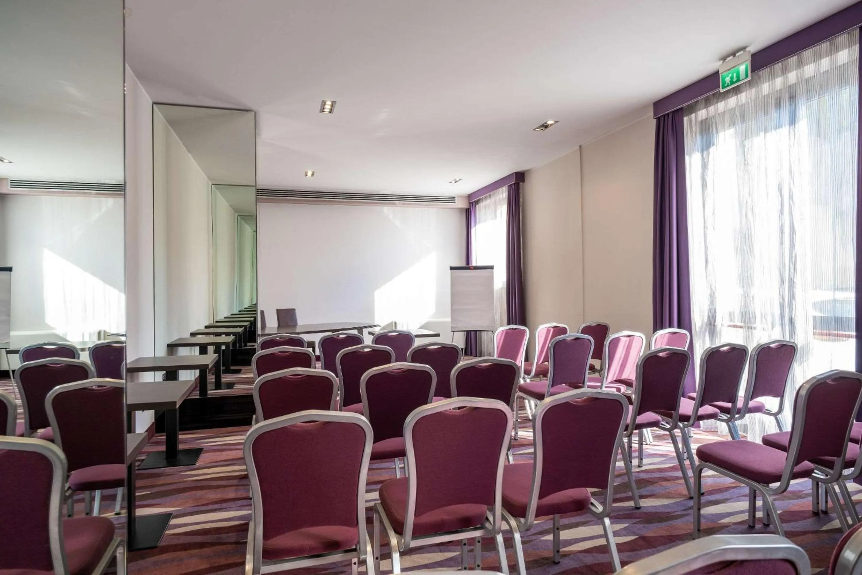 Lobby or reception in Quality Hotel Green Palace