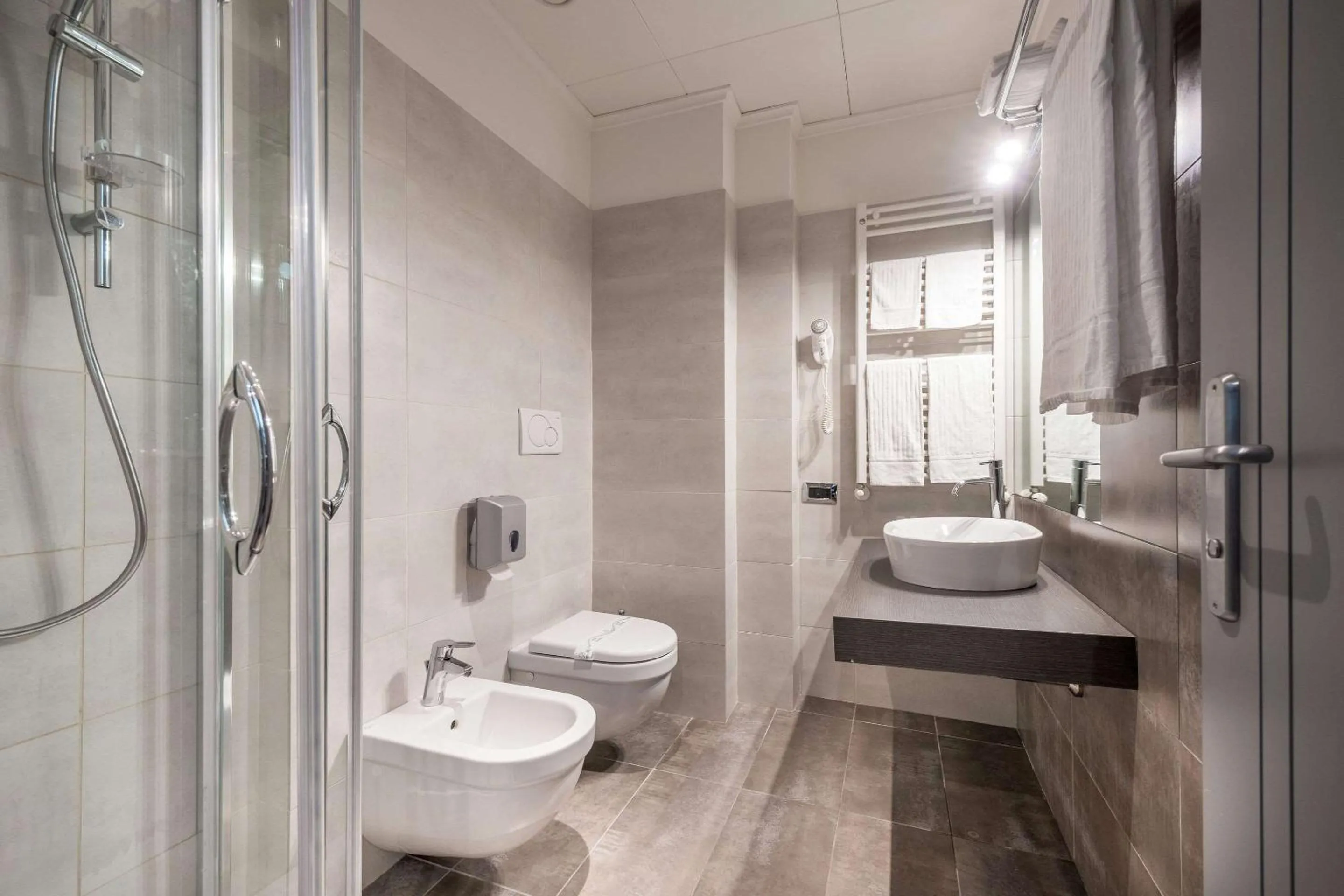 Bathroom in Quality Hotel Green Palace