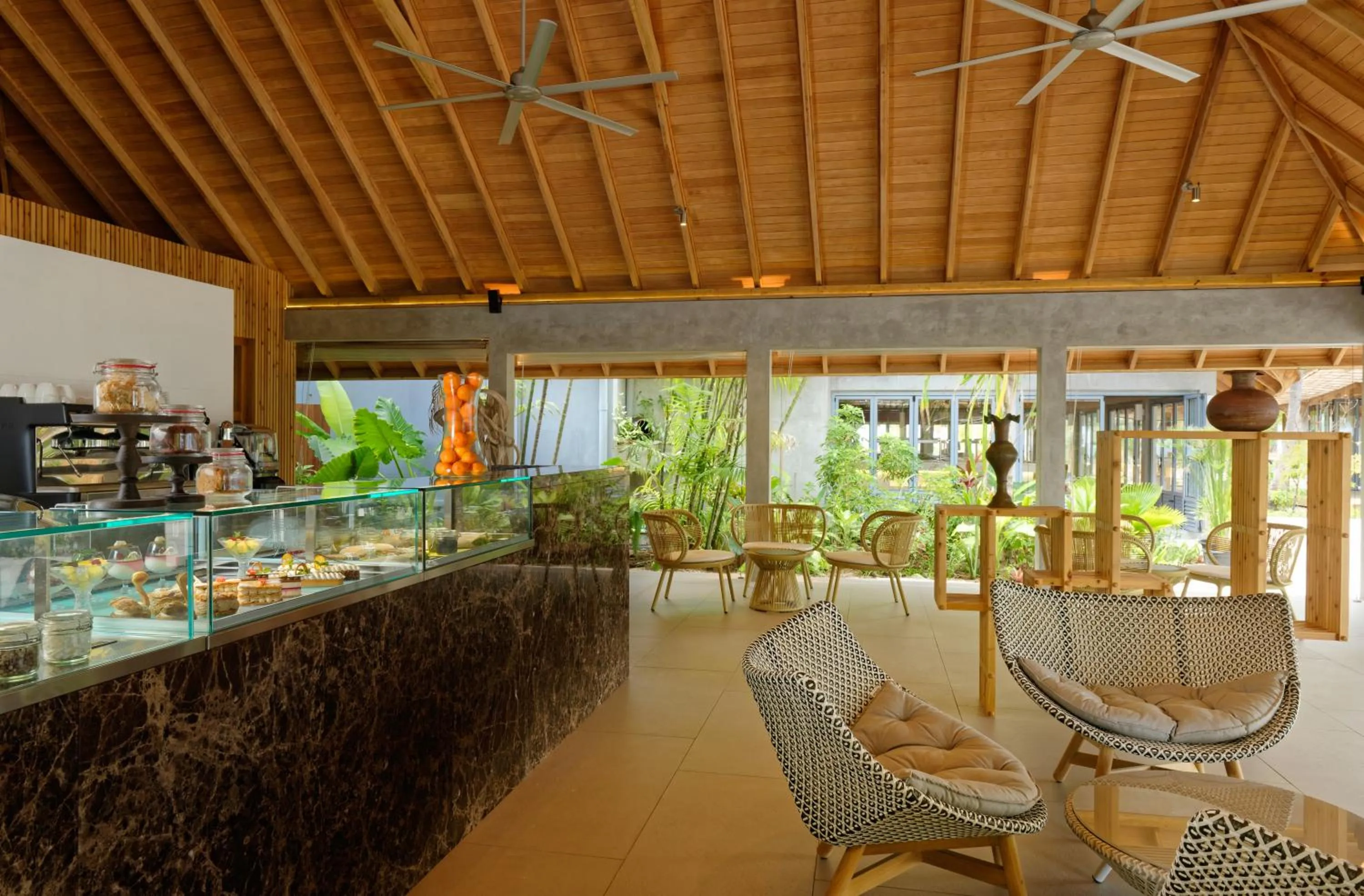 Restaurant/places to eat in OUTRIGGER Maldives Maafushivaru Resort