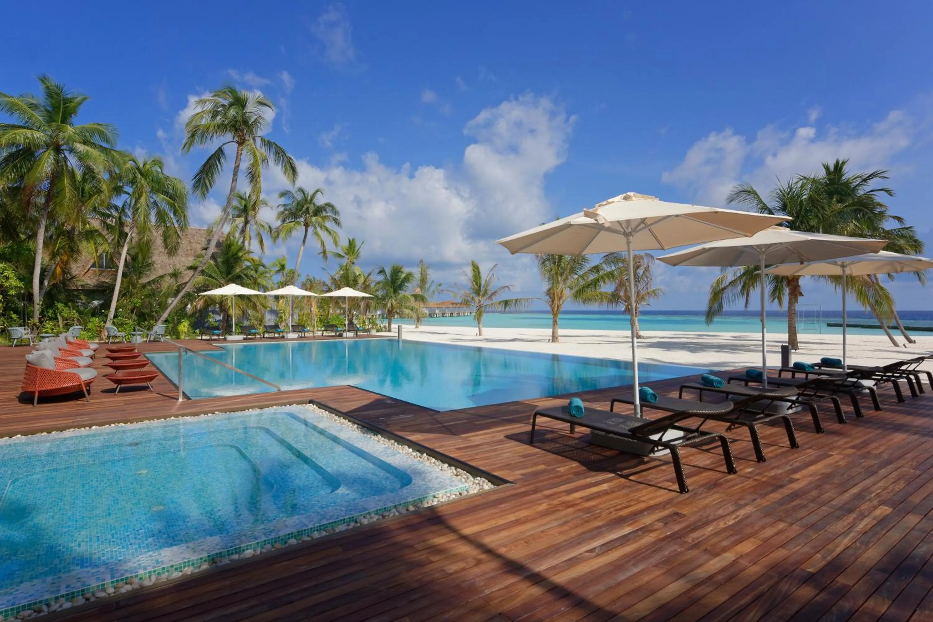 Swimming pool in OUTRIGGER Maldives Maafushivaru Resort