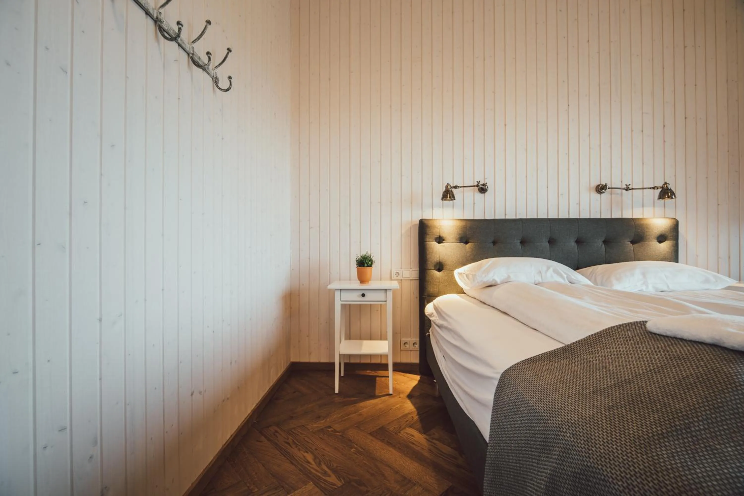 Bed in Ekra Glacier Lagoon