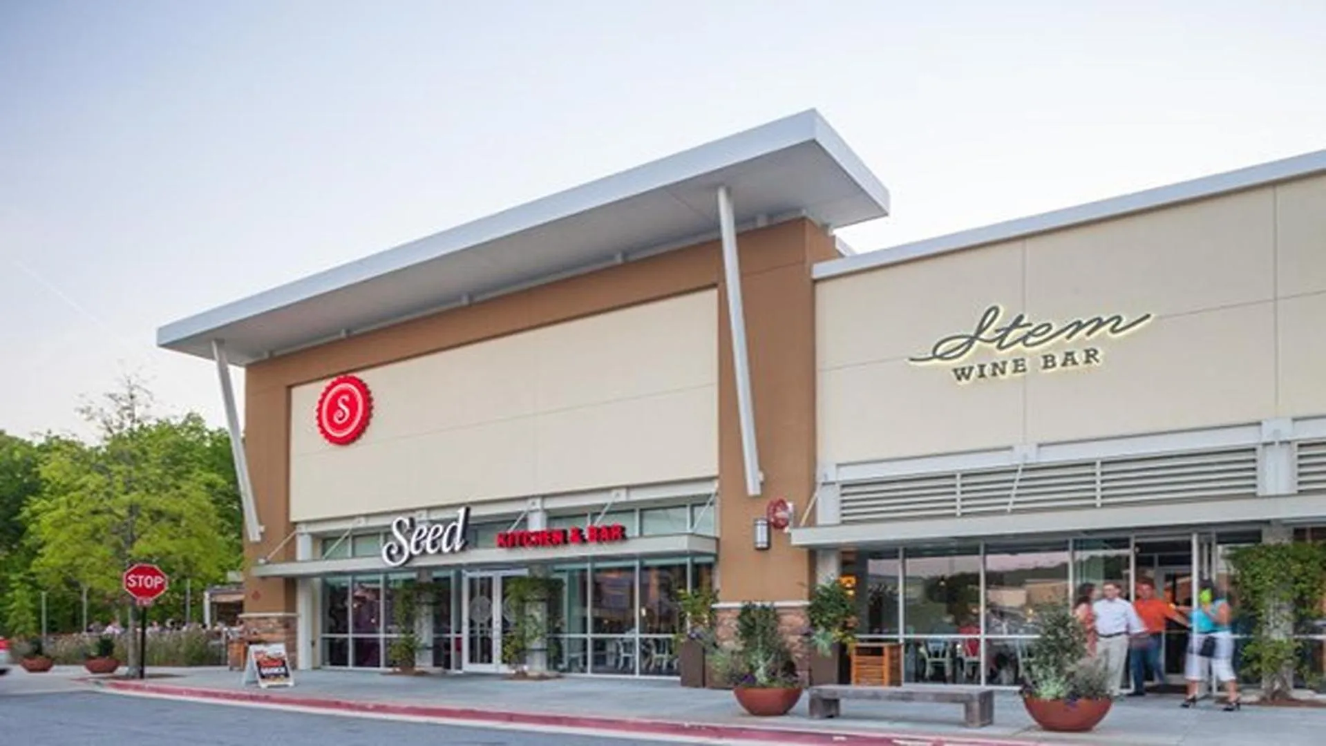 Neighbourhood in Modern Luxe Family & Groups Friendly Bungalow with Patio & Workspace