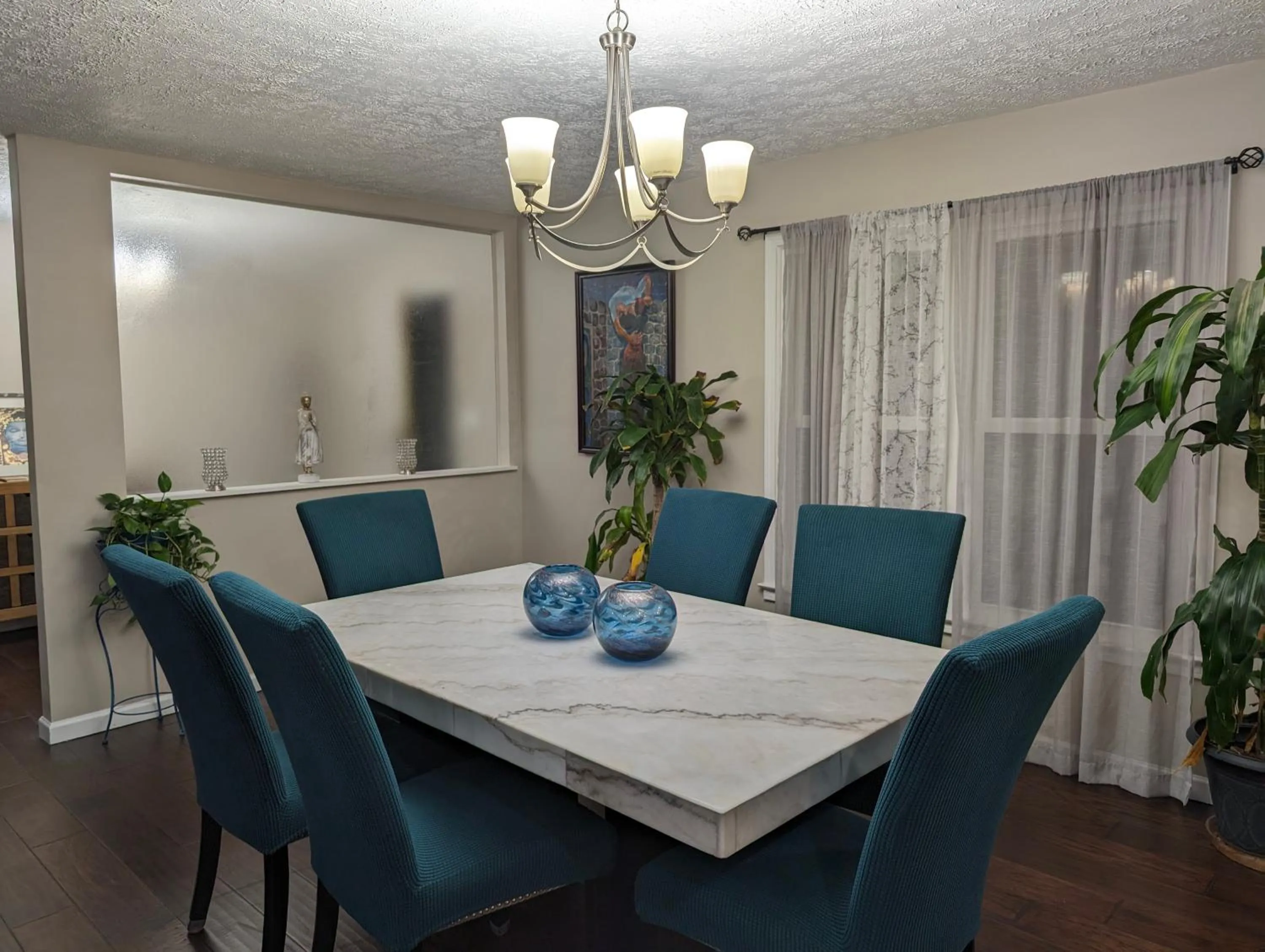 Seating area in Modern Luxe Family & Groups Friendly Bungalow with Patio & Workspace