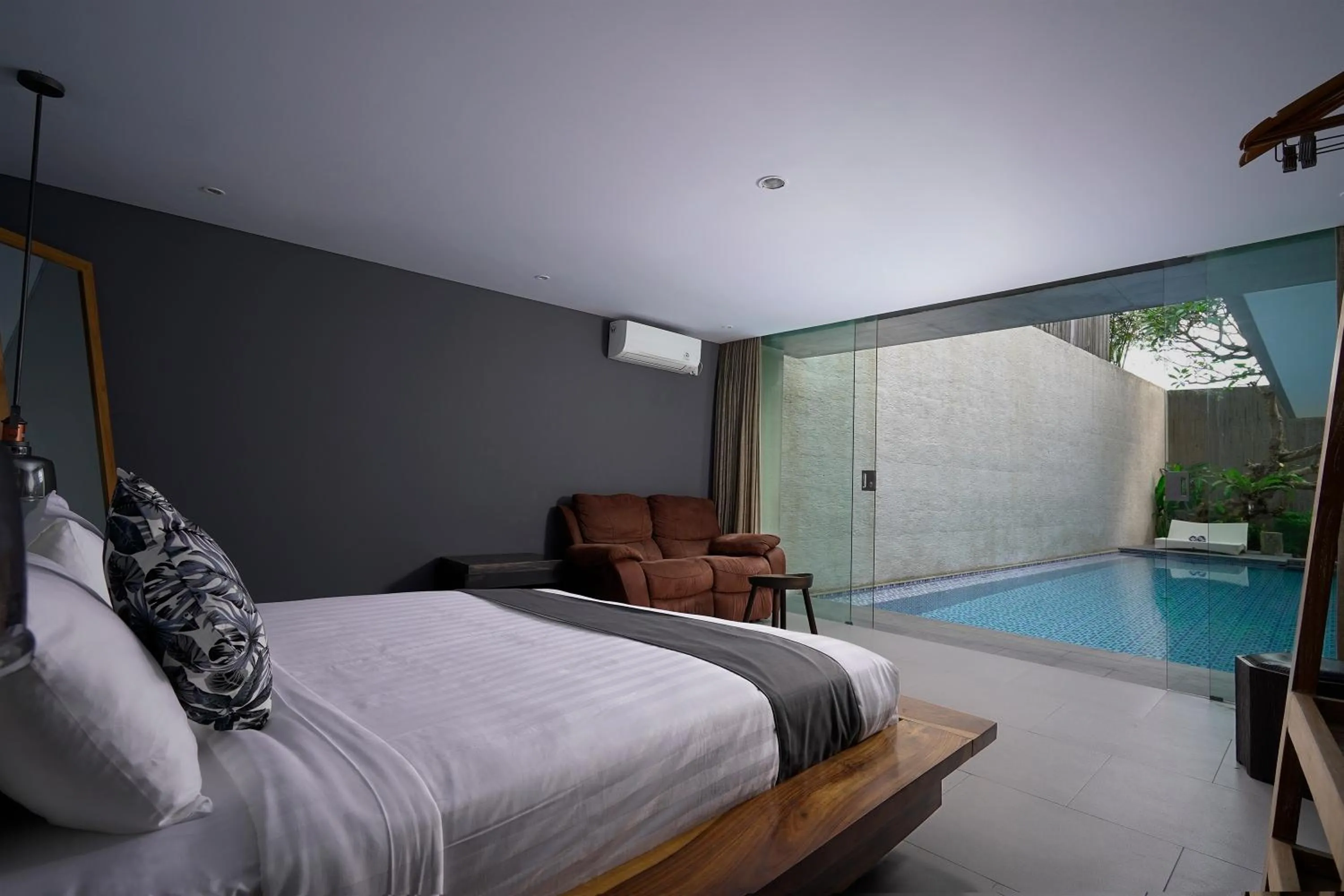 Photo of the whole room, Bed in Sandhya Villa Canggu Echo Beach