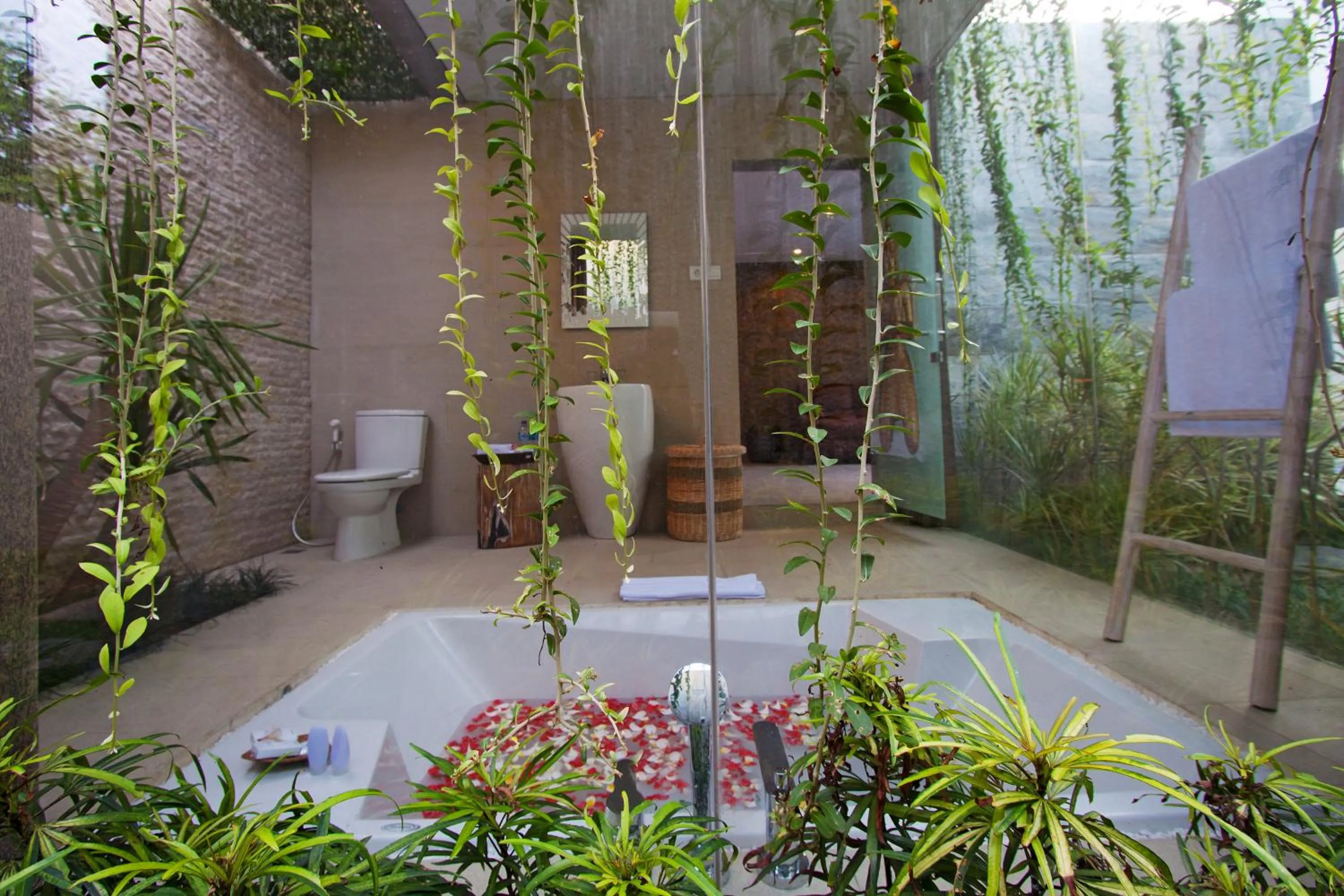 Bathroom in Sandhya Villa Canggu Echo Beach