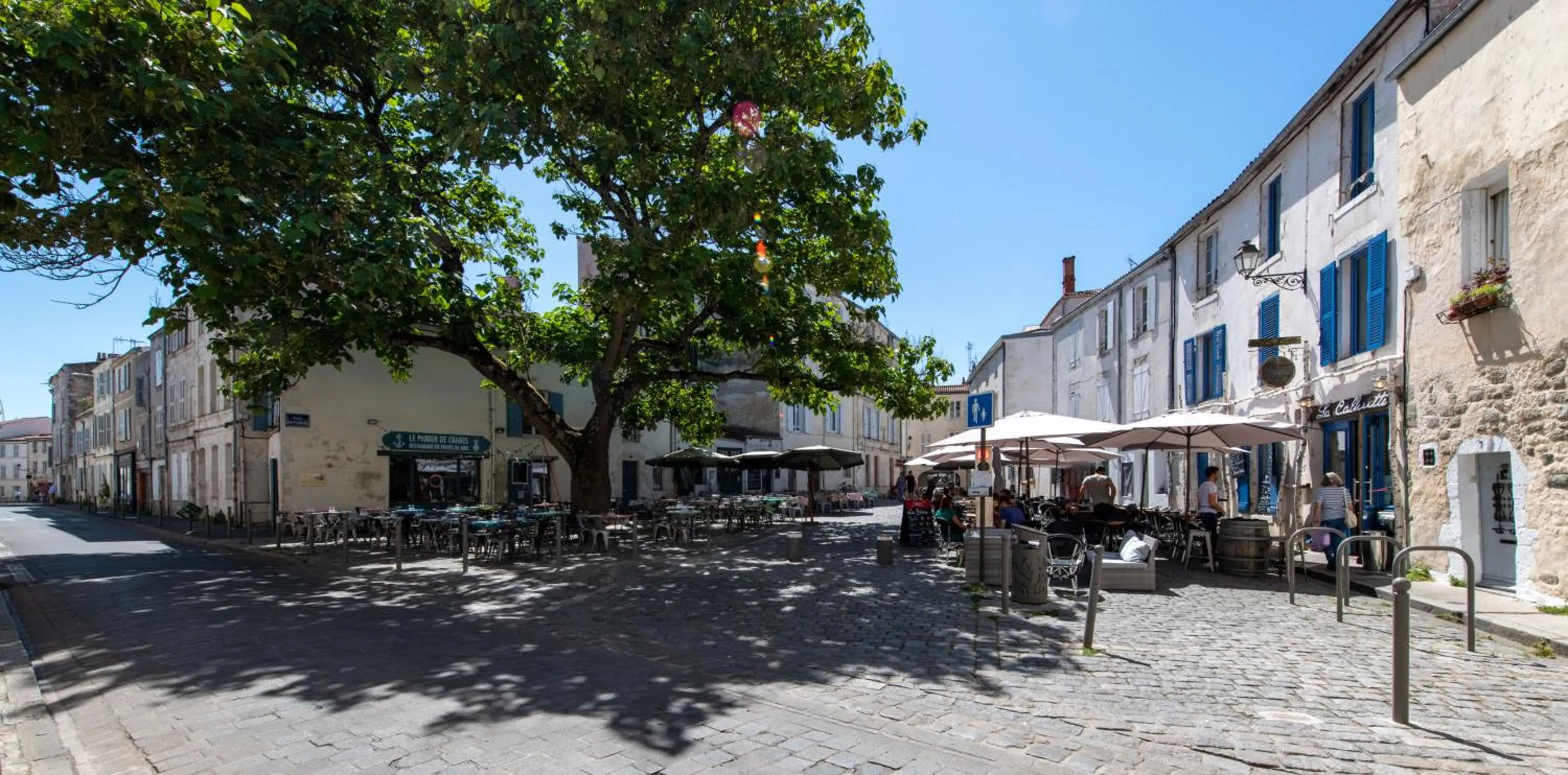 Restaurant/places to eat in Le Saint-Nicolas