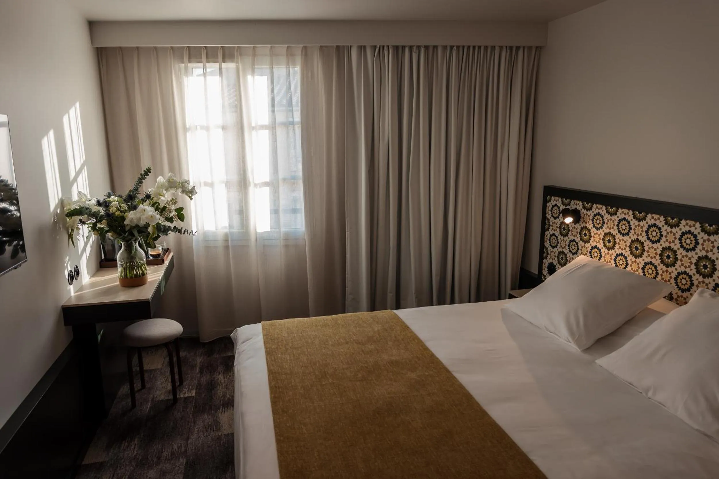 Property building, Bed in Le Saint-Nicolas