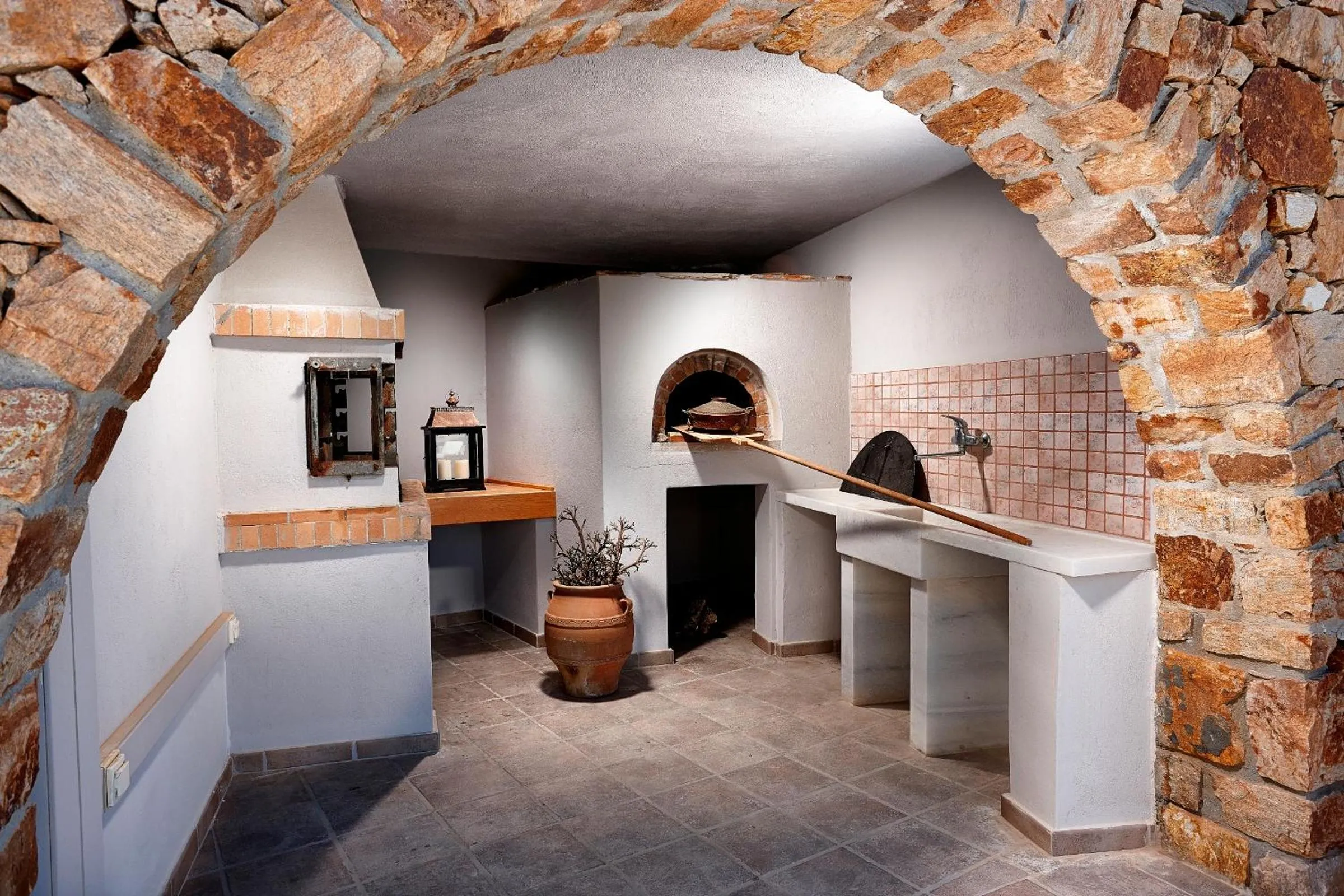 BBQ facilities in Villa Paradise in Naxos