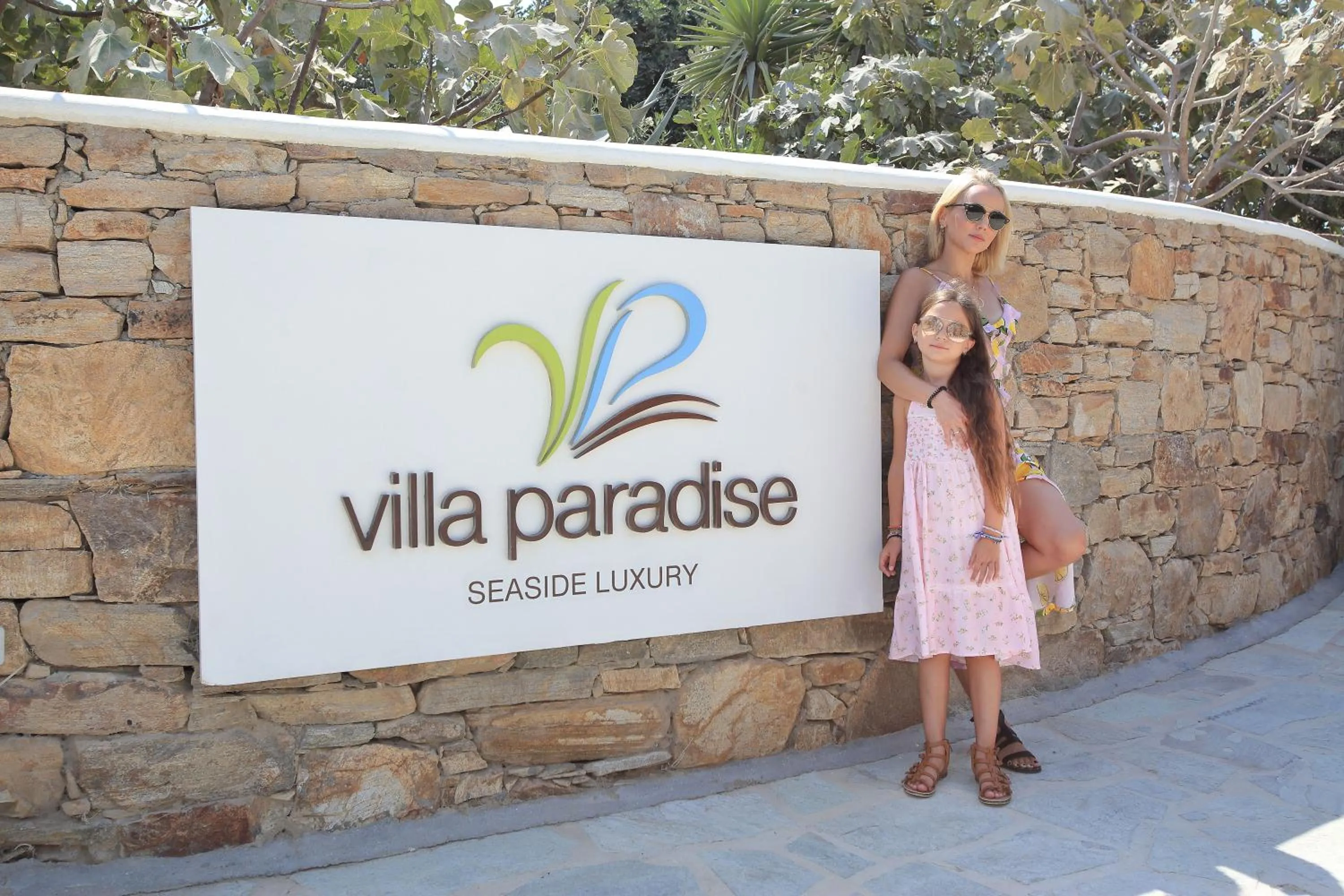 Property logo or sign in Villa Paradise in Naxos