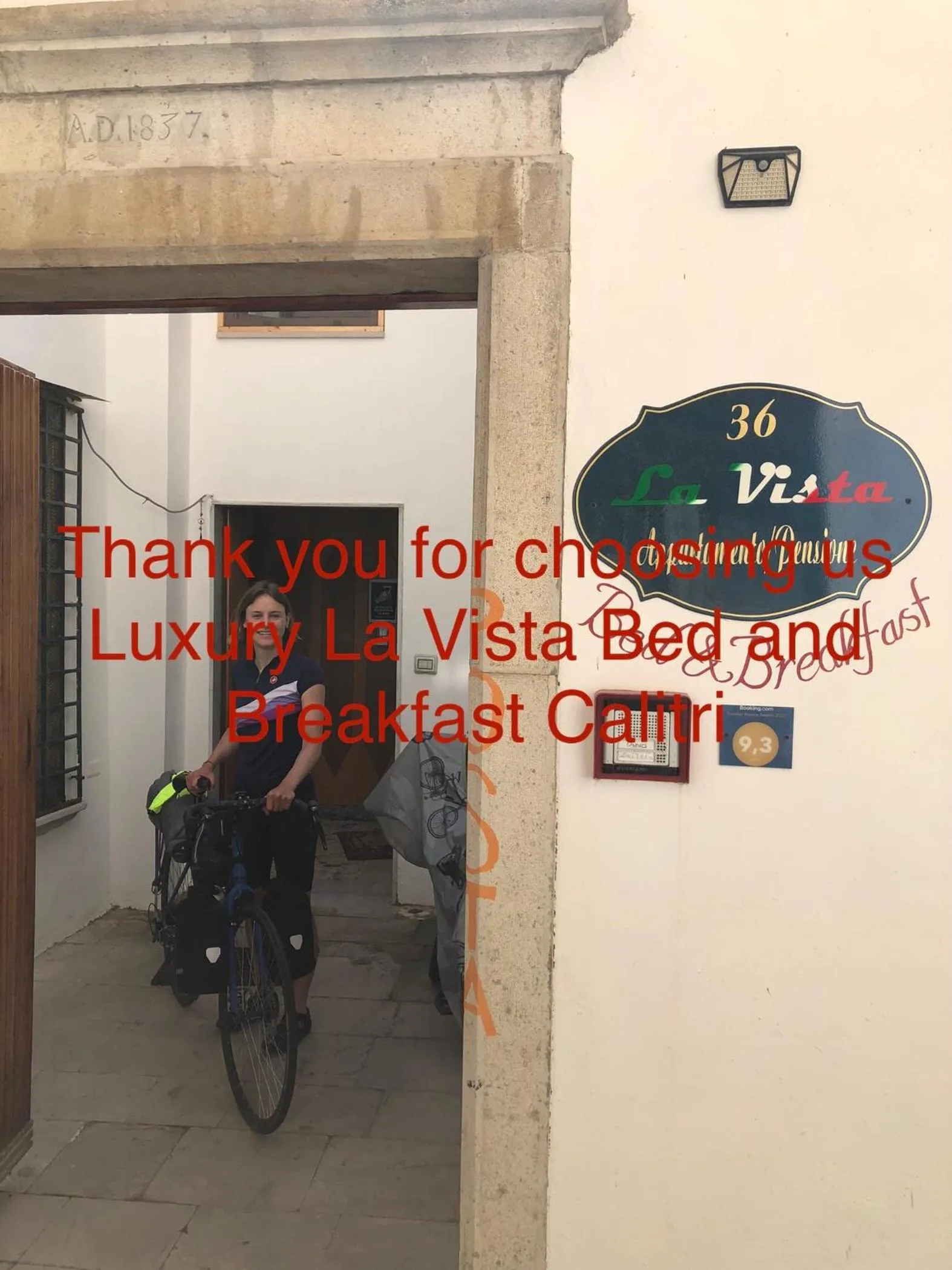 Facade/entrance in La Vista