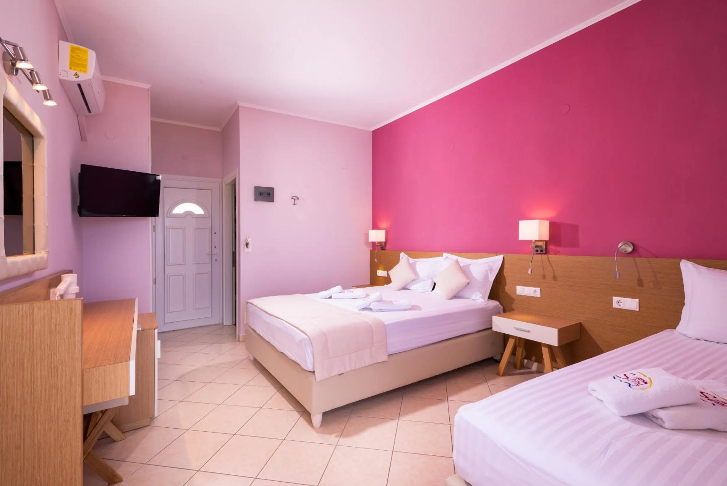 Bed in Sunny Hotel Thassos