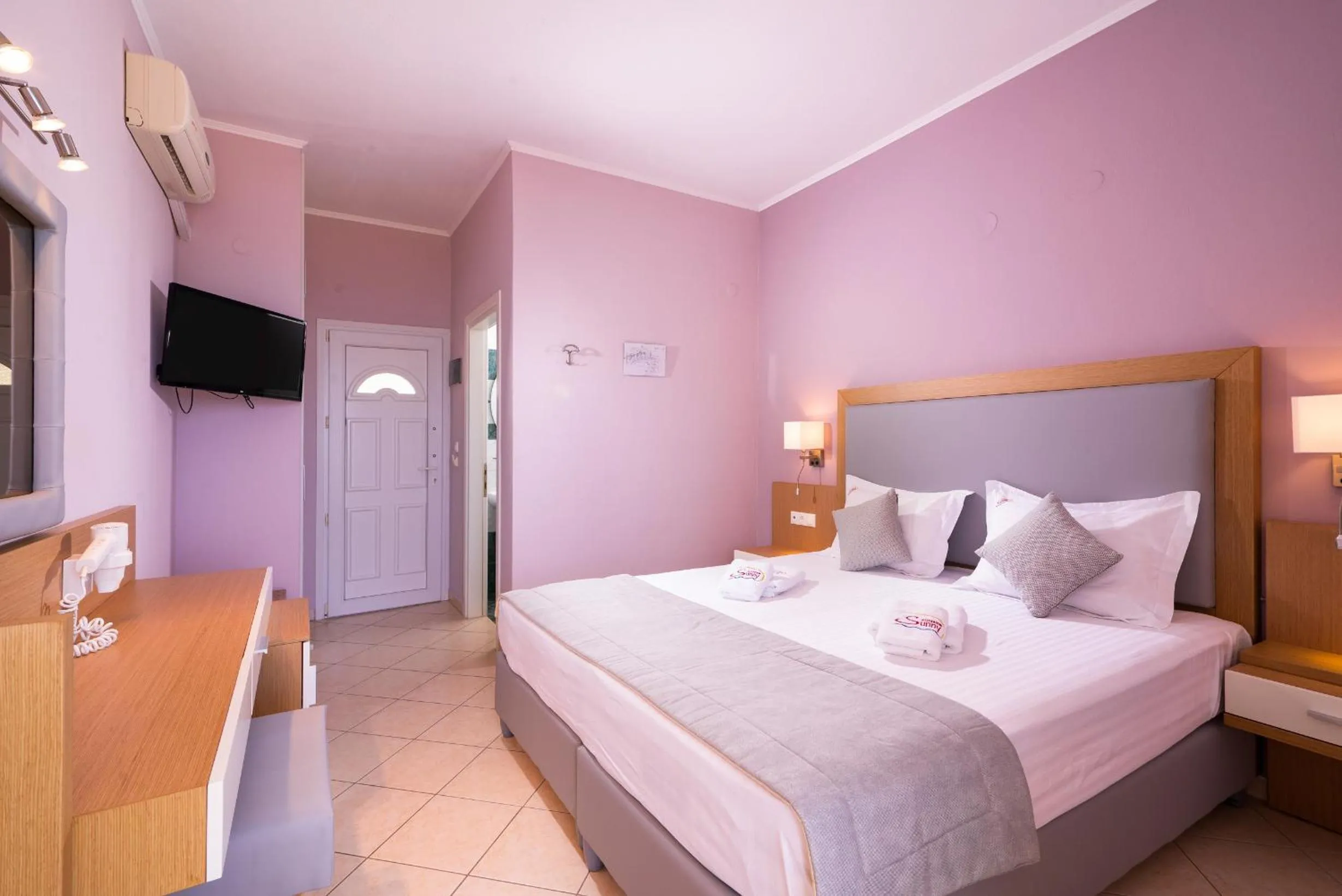 Photo of the whole room, Bed in Sunny Hotel Thassos