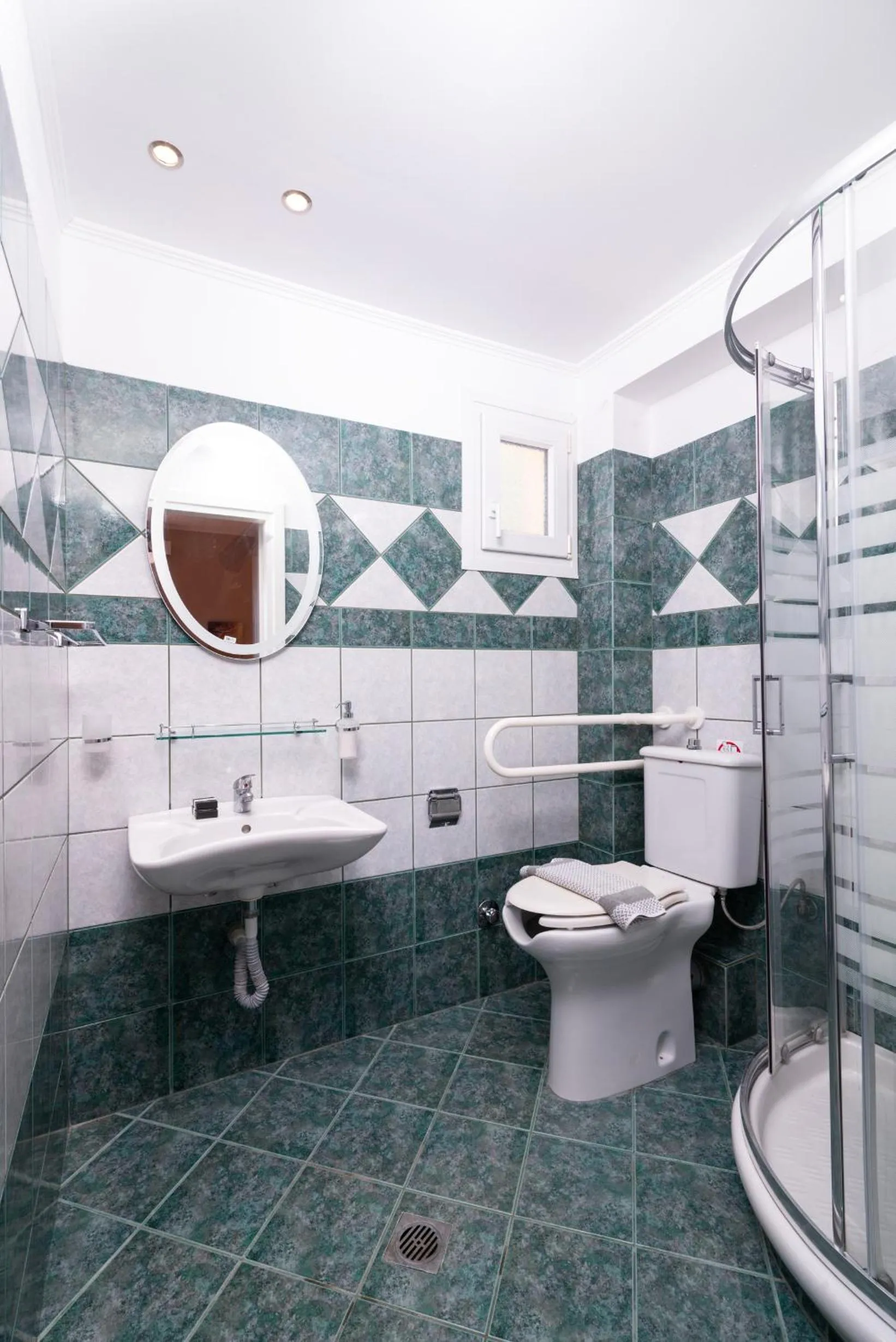 Bathroom in Sunny Hotel Thassos