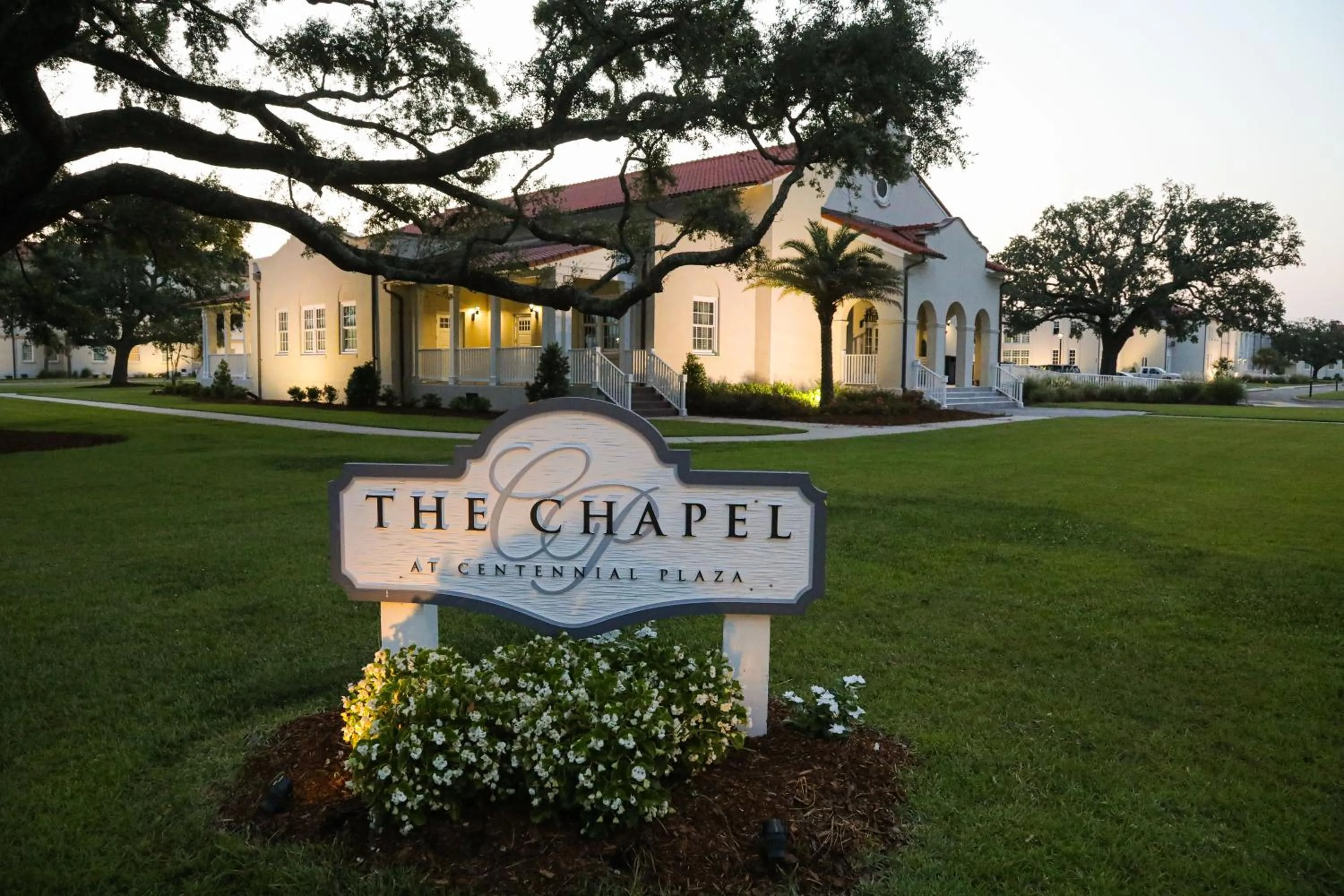 Property building in Centennial Plaza Resort Gulfport