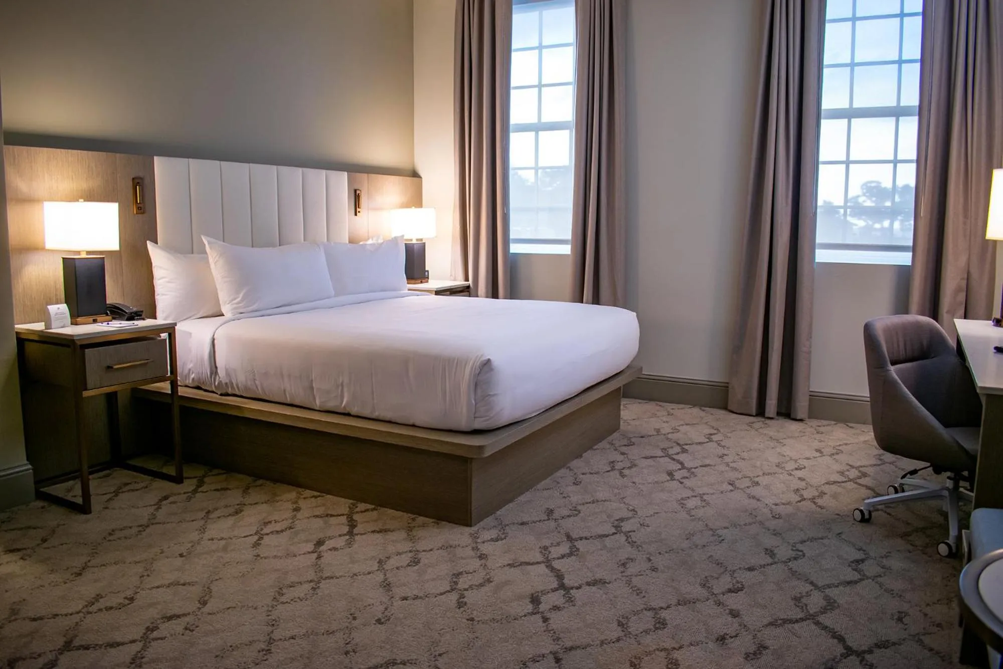 Bed in Centennial Plaza Resort Gulfport