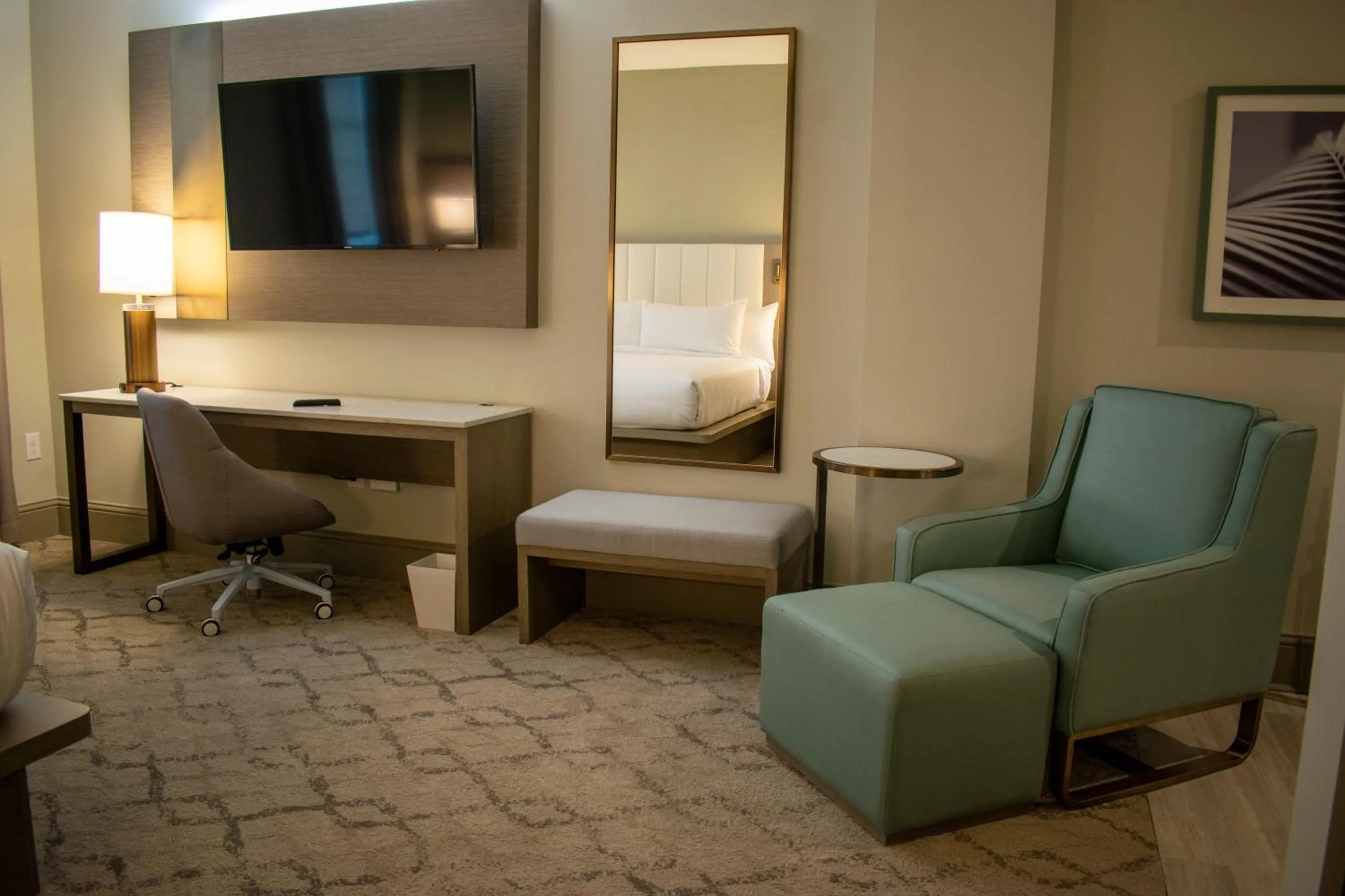 TV and multimedia in Centennial Plaza Resort Gulfport