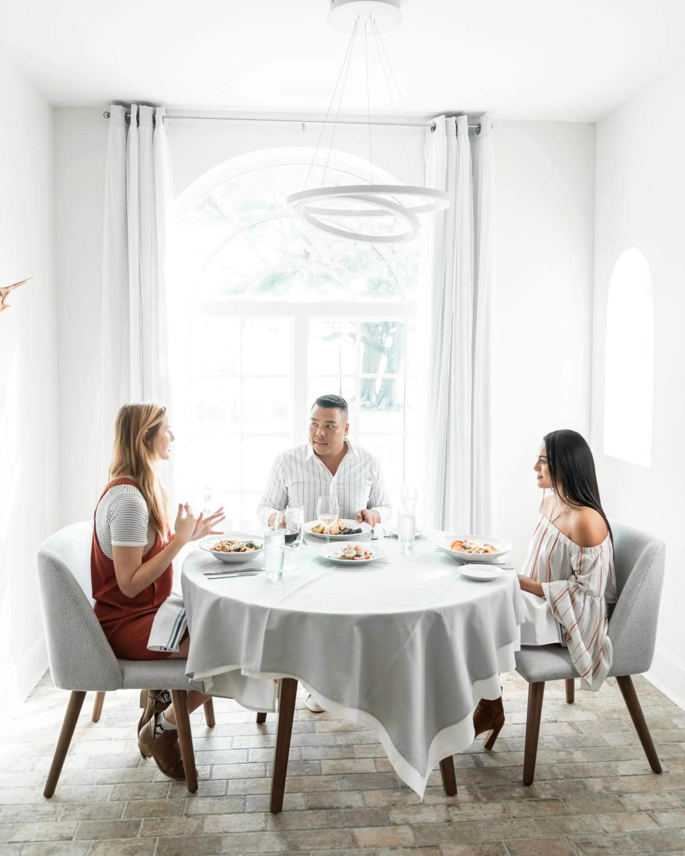 Restaurant/places to eat in Centennial Plaza Resort Gulfport