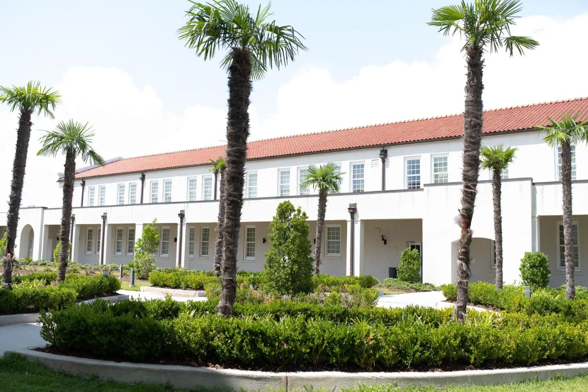 Property building in Centennial Plaza Resort Gulfport
