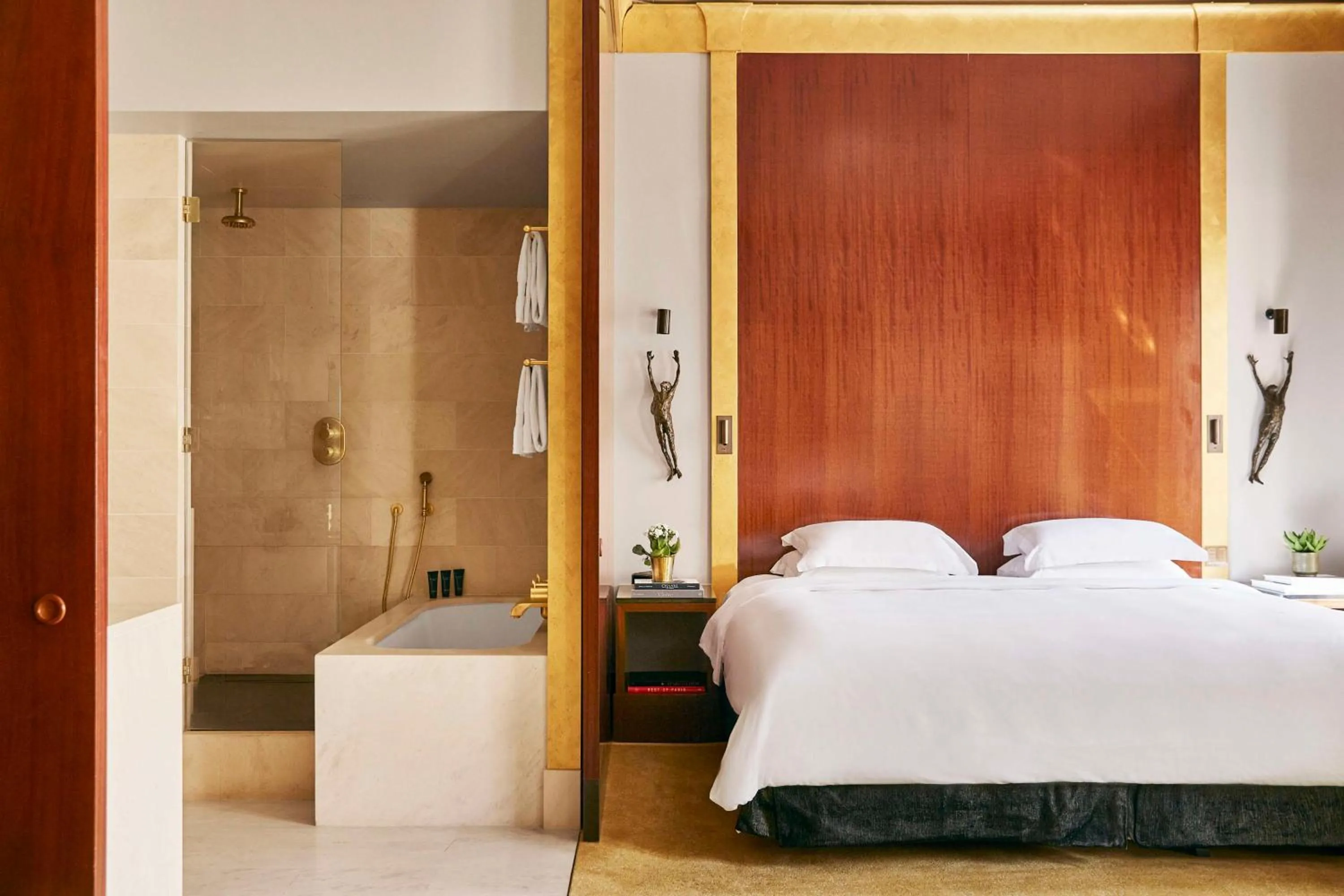 Bedroom, Bed in Park Hyatt Paris - Vendôme