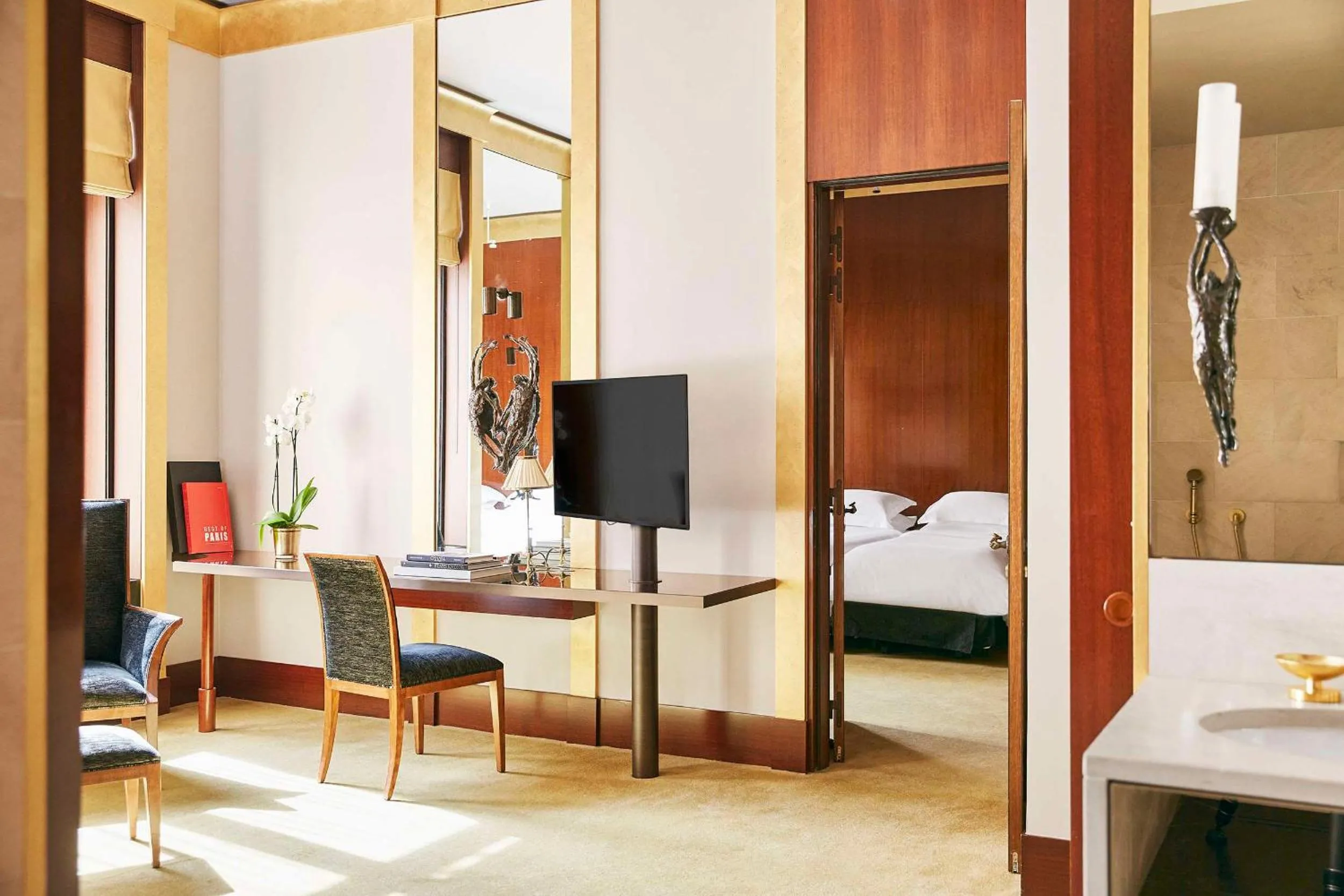 Bedroom, Bed in Park Hyatt Paris - Vendôme