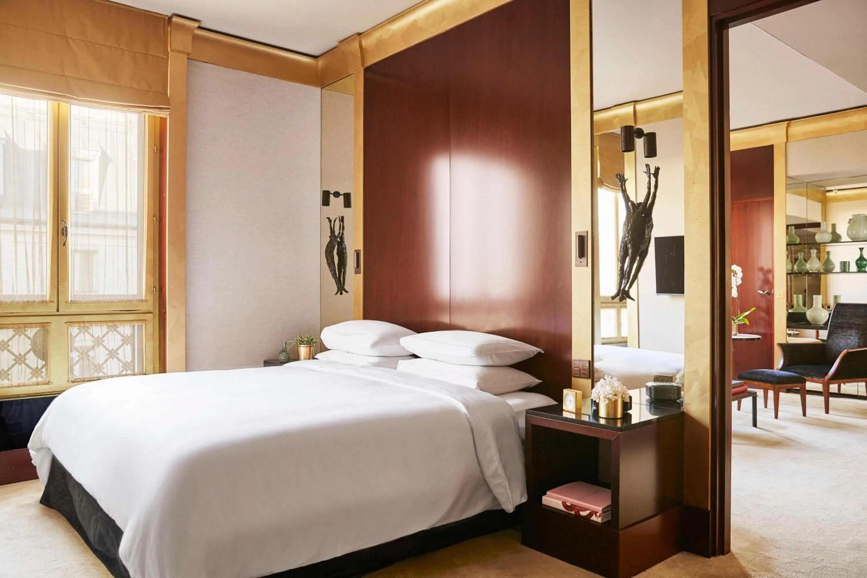 Photo of the whole room, Bed in Park Hyatt Paris - Vendôme