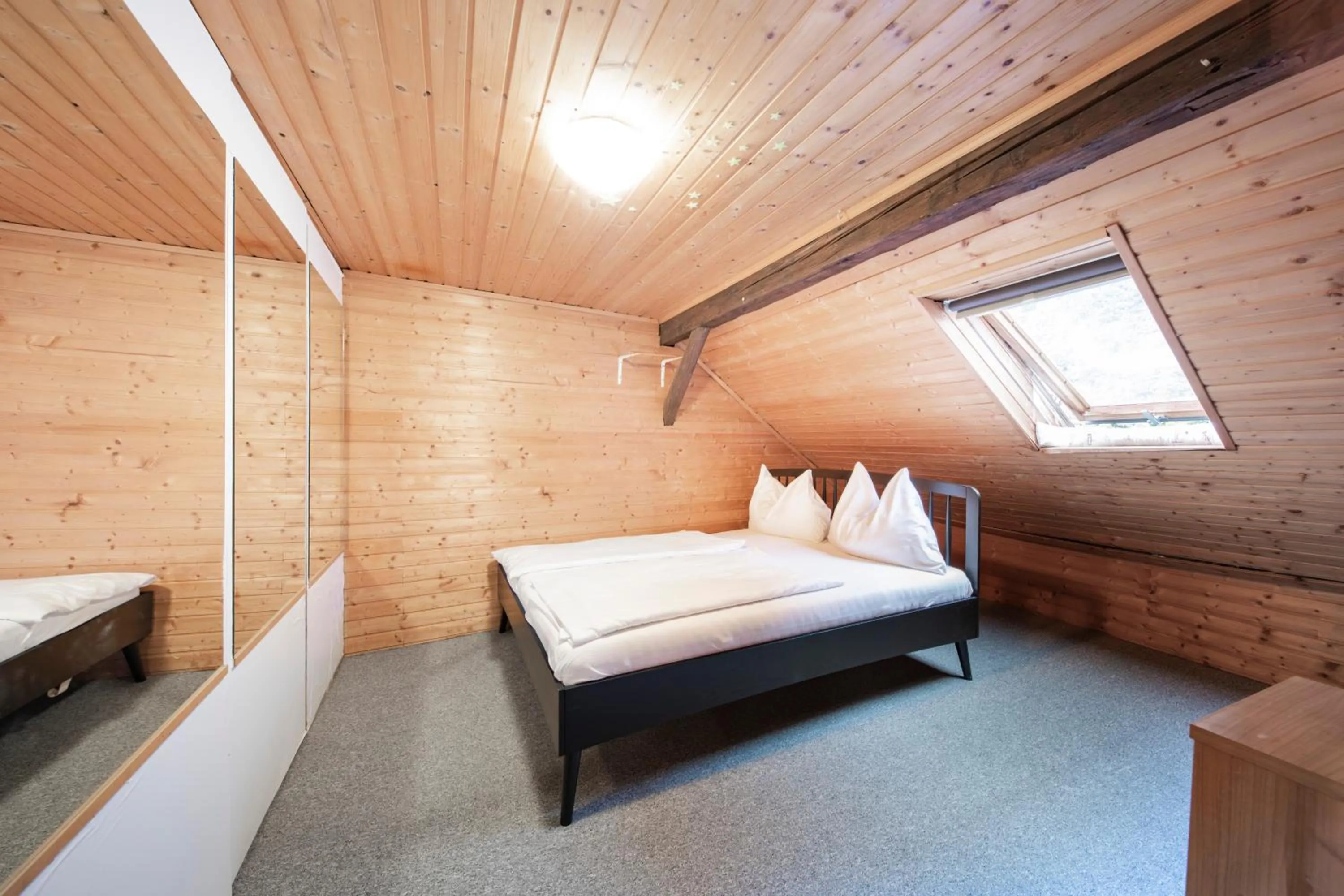 Bed in Madar Café Restaurant zum Fürsten