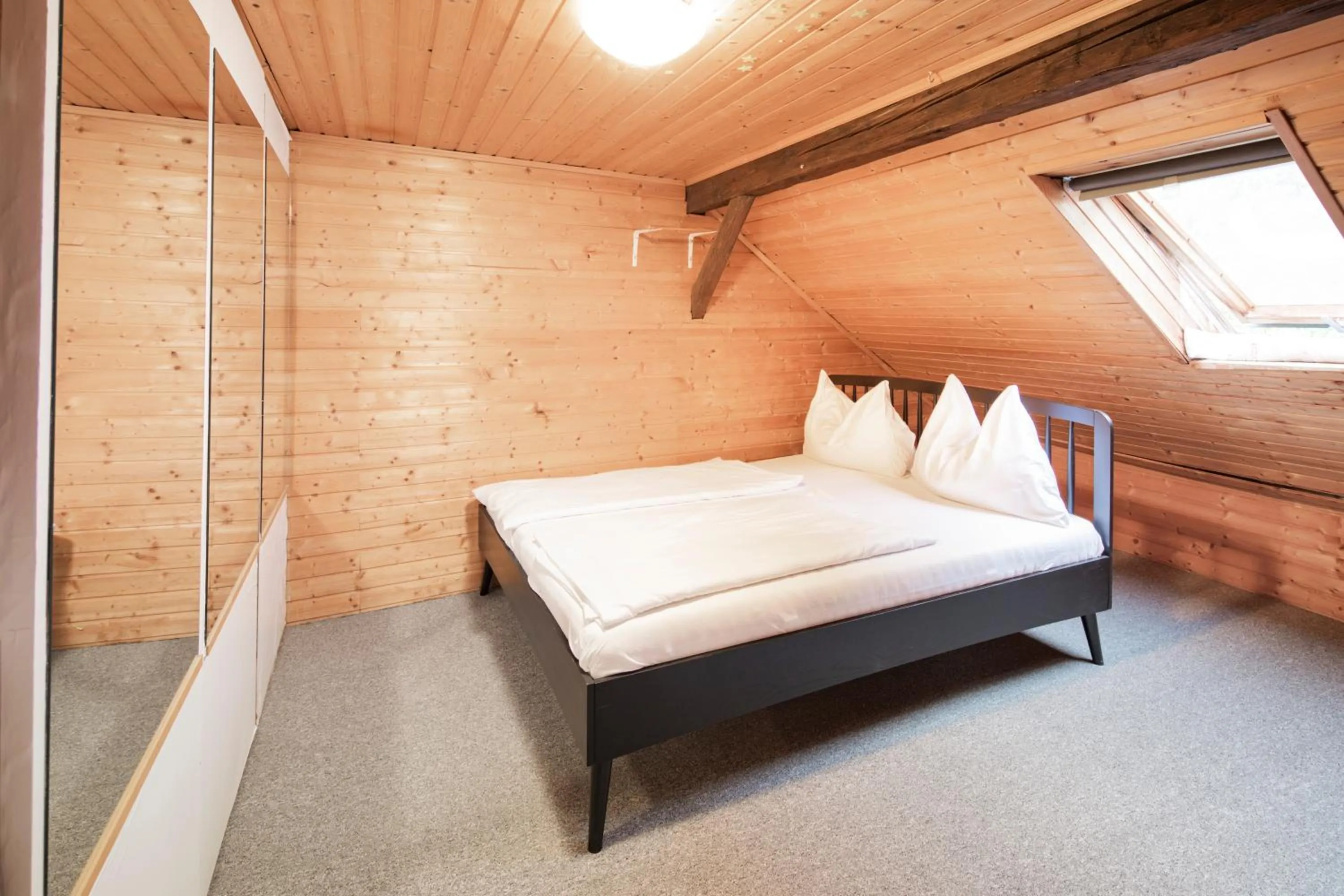 Bed in Madar Café Restaurant zum Fürsten