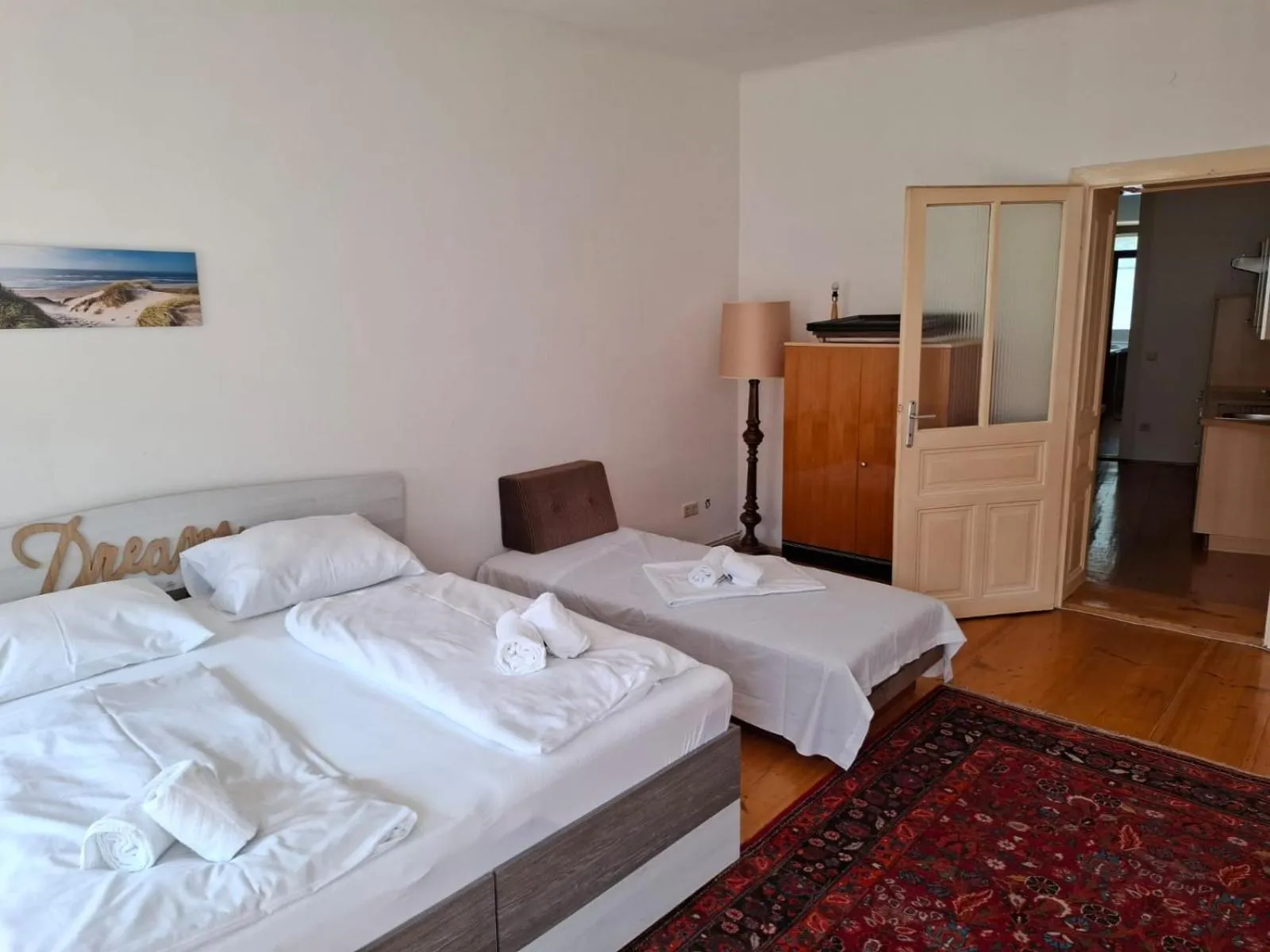 Bed in Madar Café Restaurant zum Fürsten