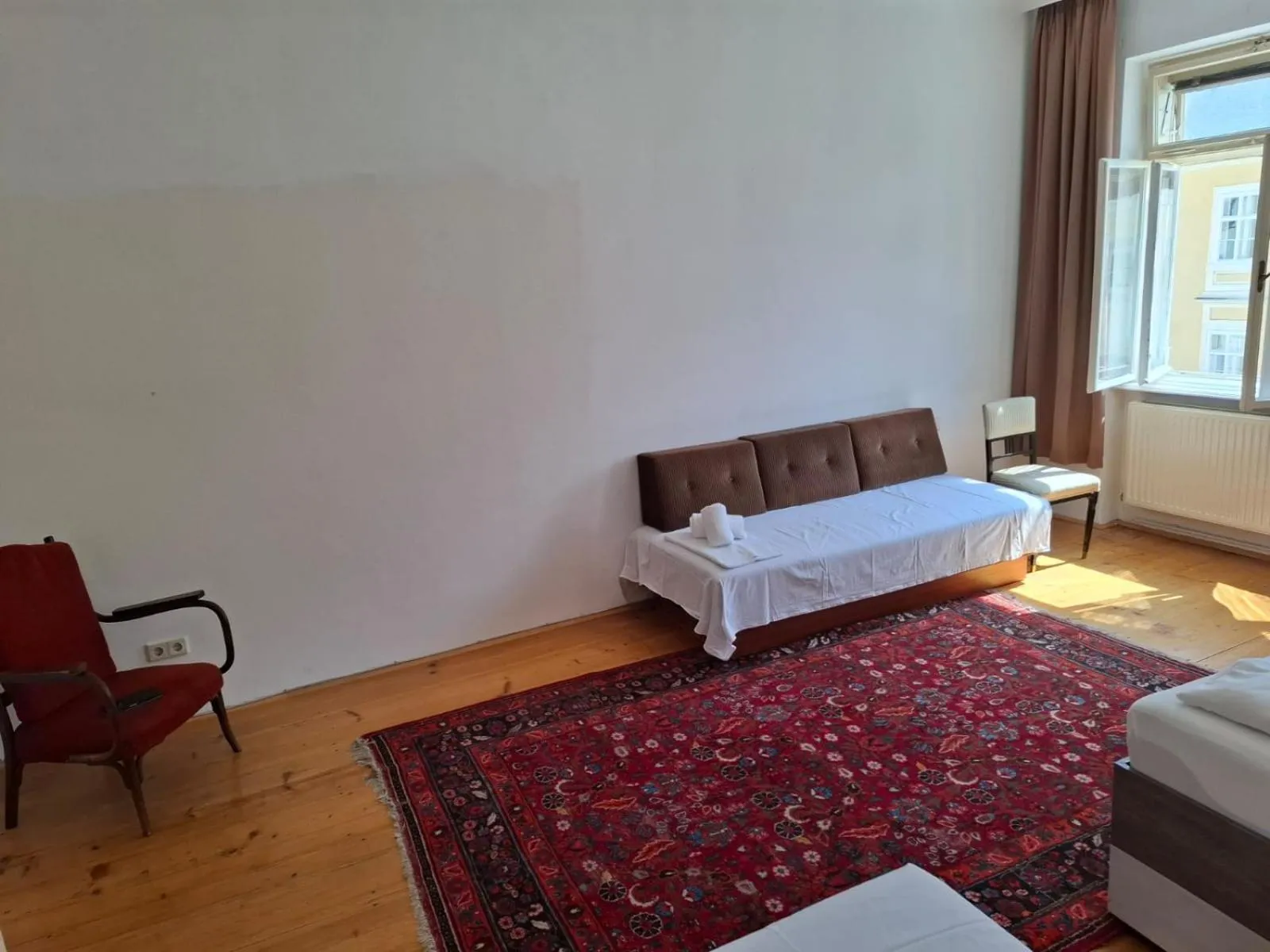 Bed in Madar Café Restaurant zum Fürsten