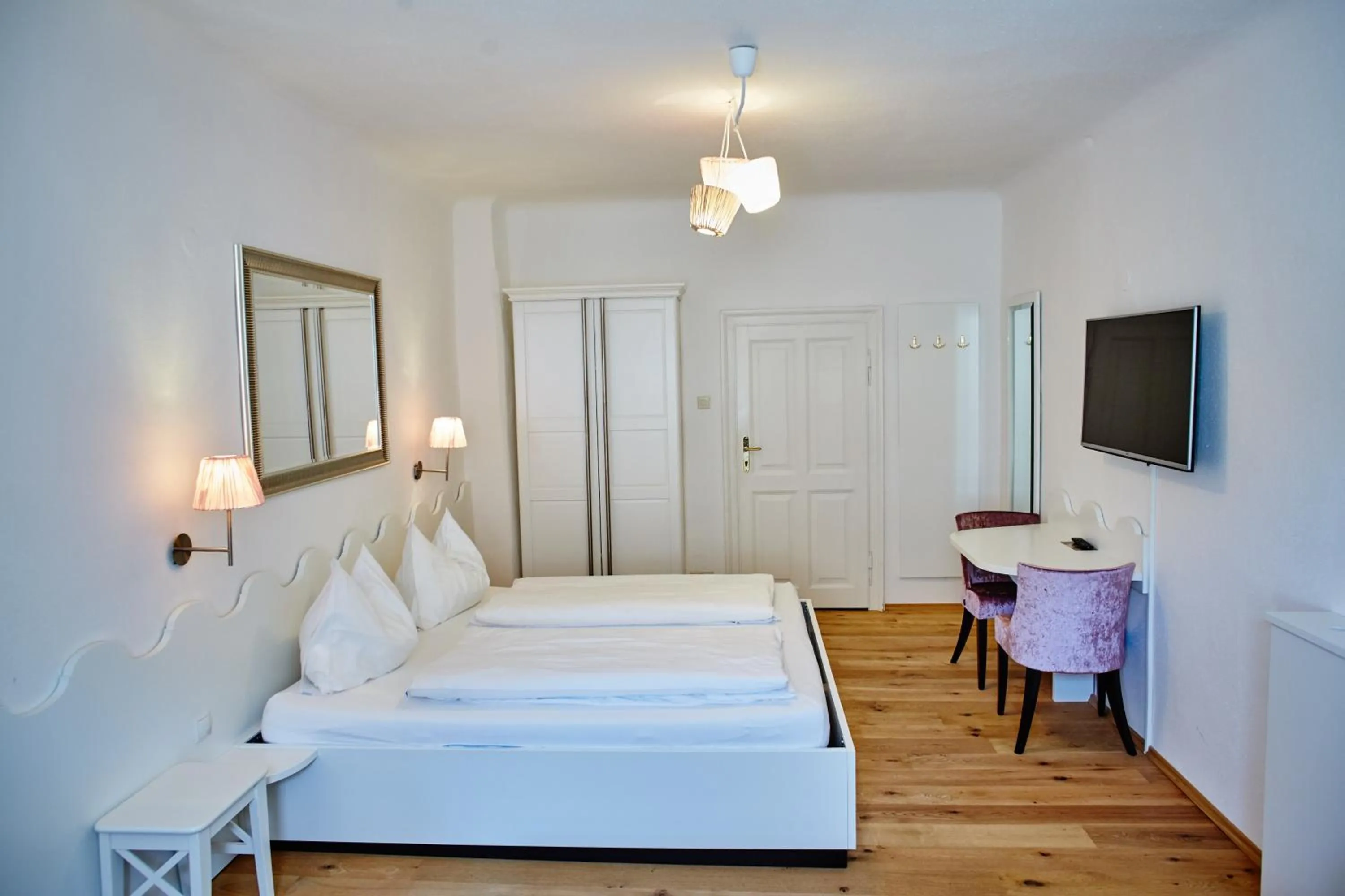 Bedroom, Bed in Madar Café Restaurant zum Fürsten