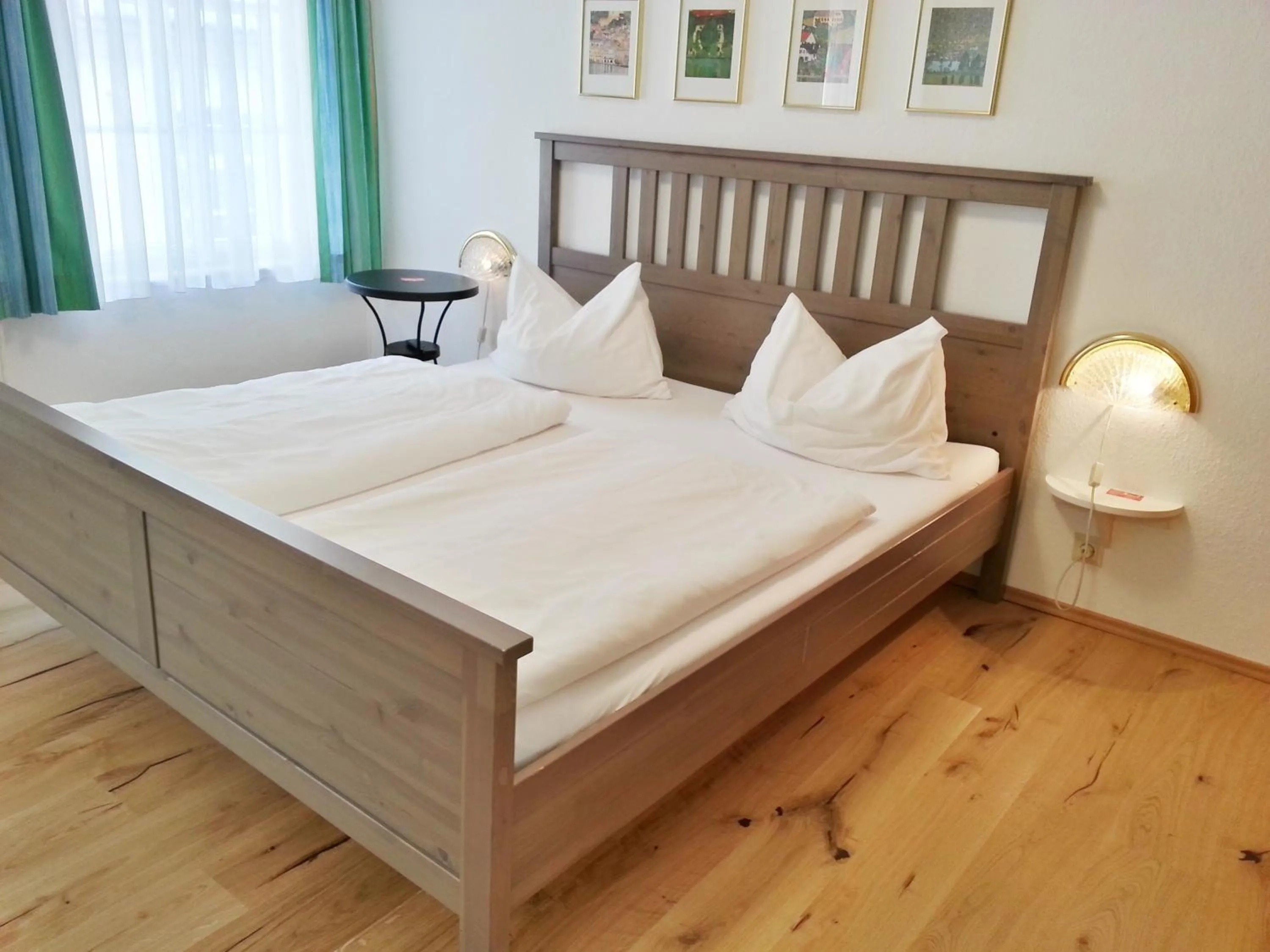 Bed in Madar Café Restaurant zum Fürsten