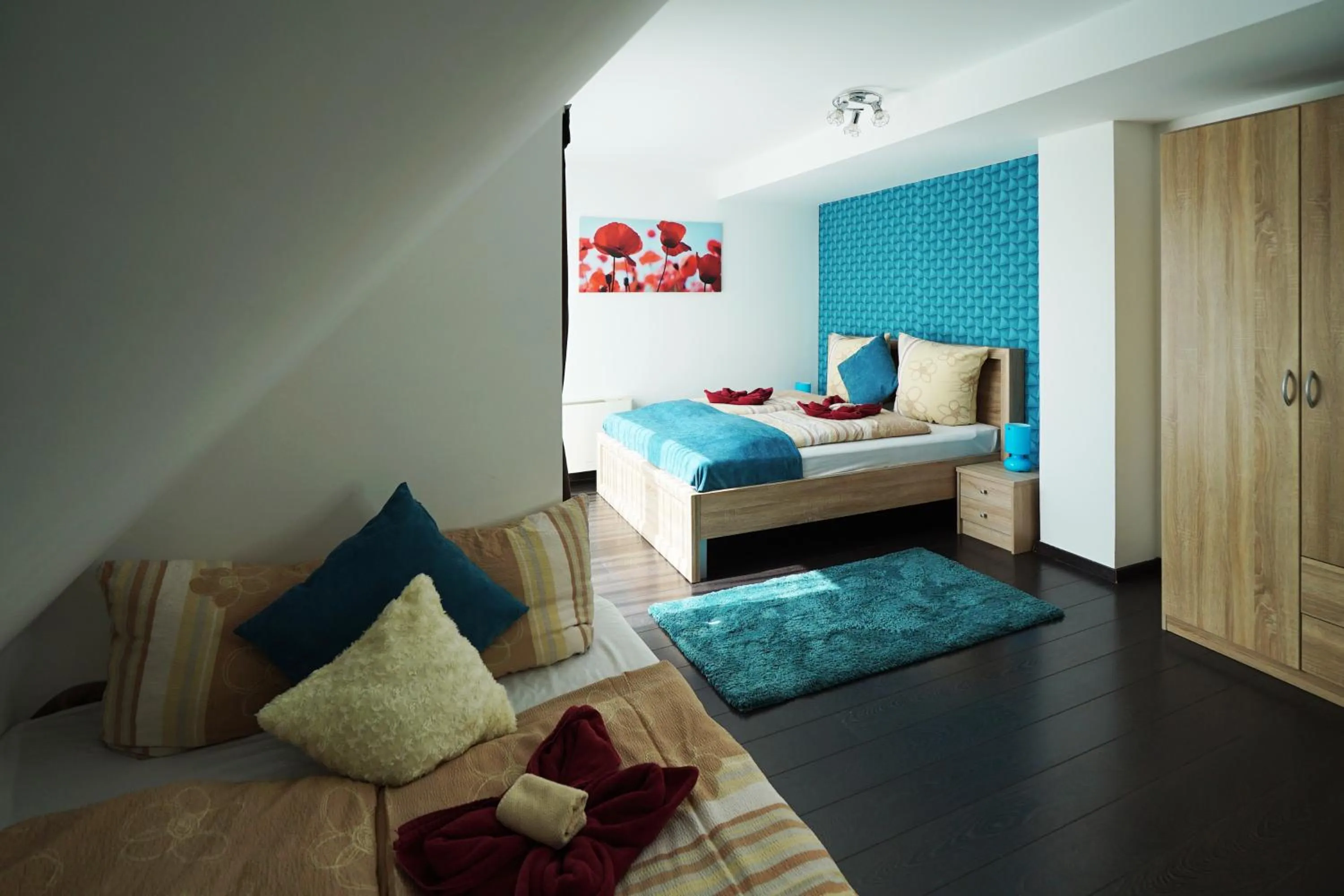 Photo of the whole room, Bed in Budapest Center Residence