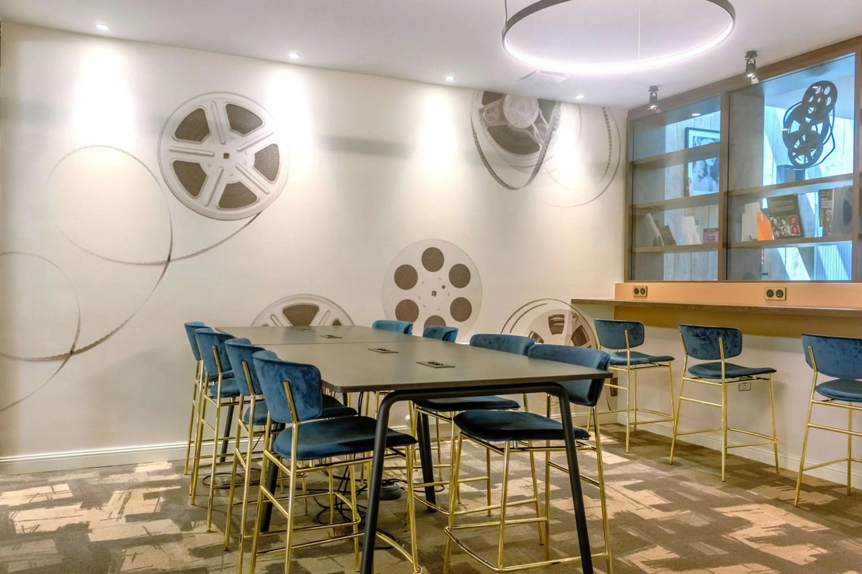 Business facilities in Best Western Plus l'Artist Hotel