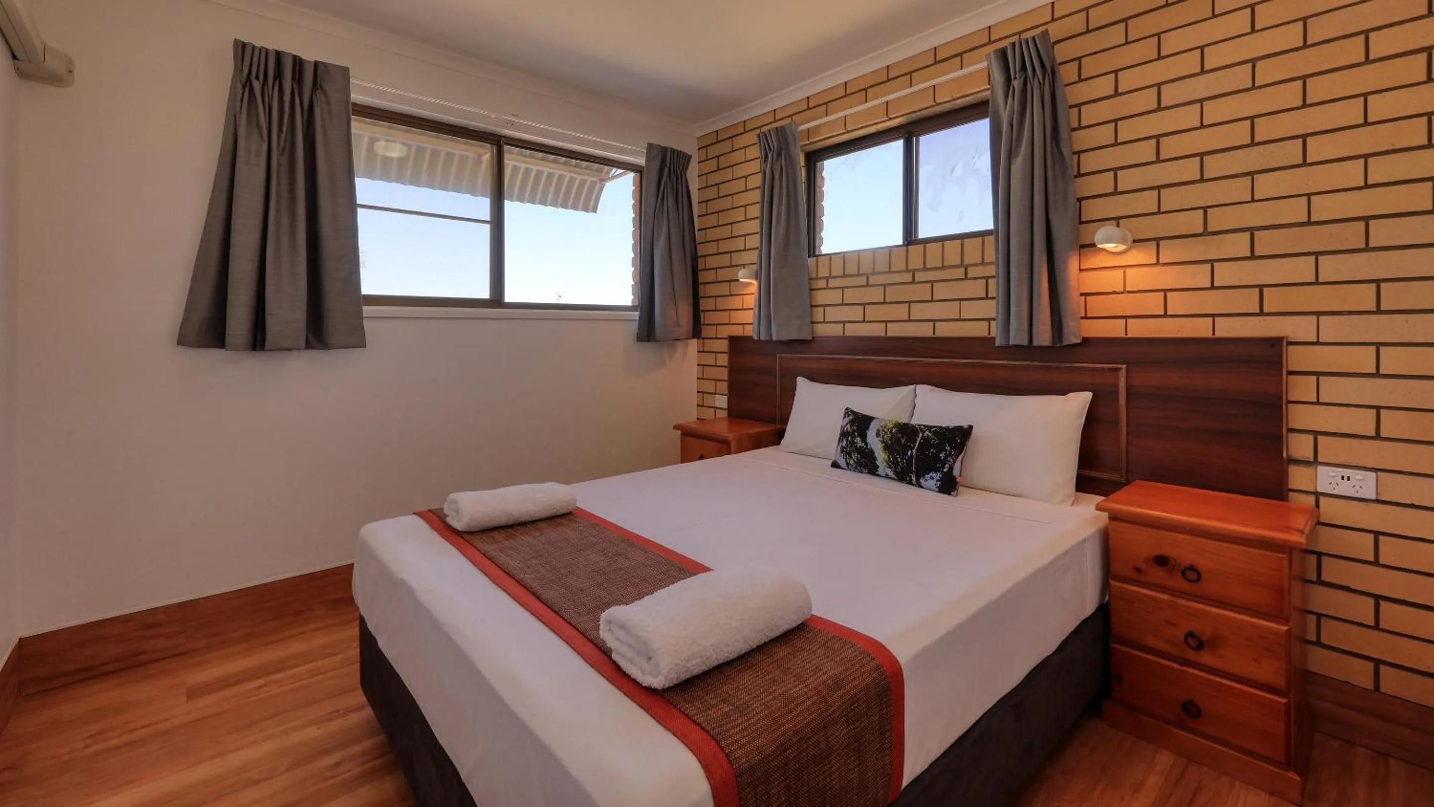 Bedroom, Bed in Bryants Motel Roma